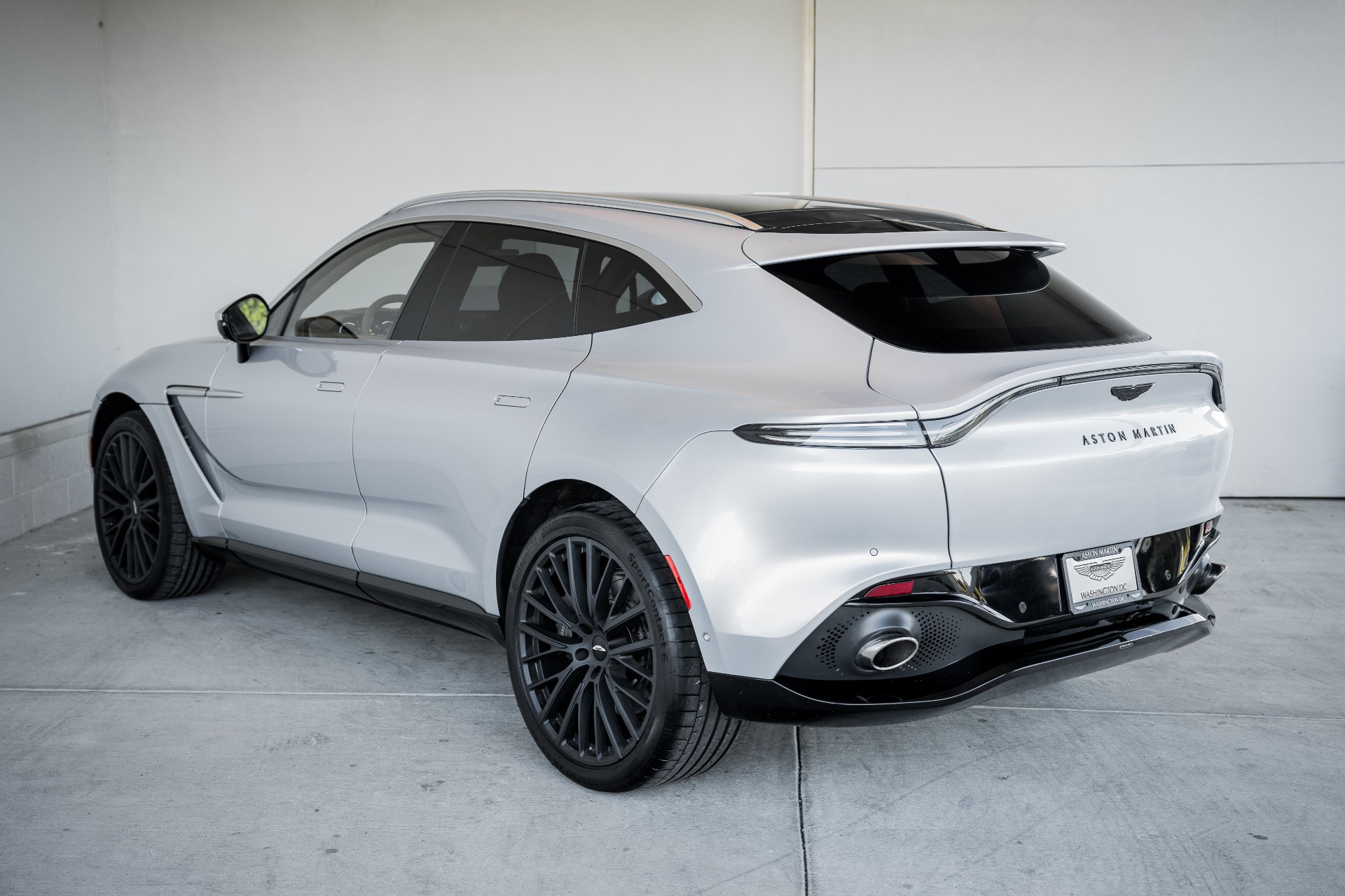 New 2021 Aston Martin DBX | St. Petersburg, FL