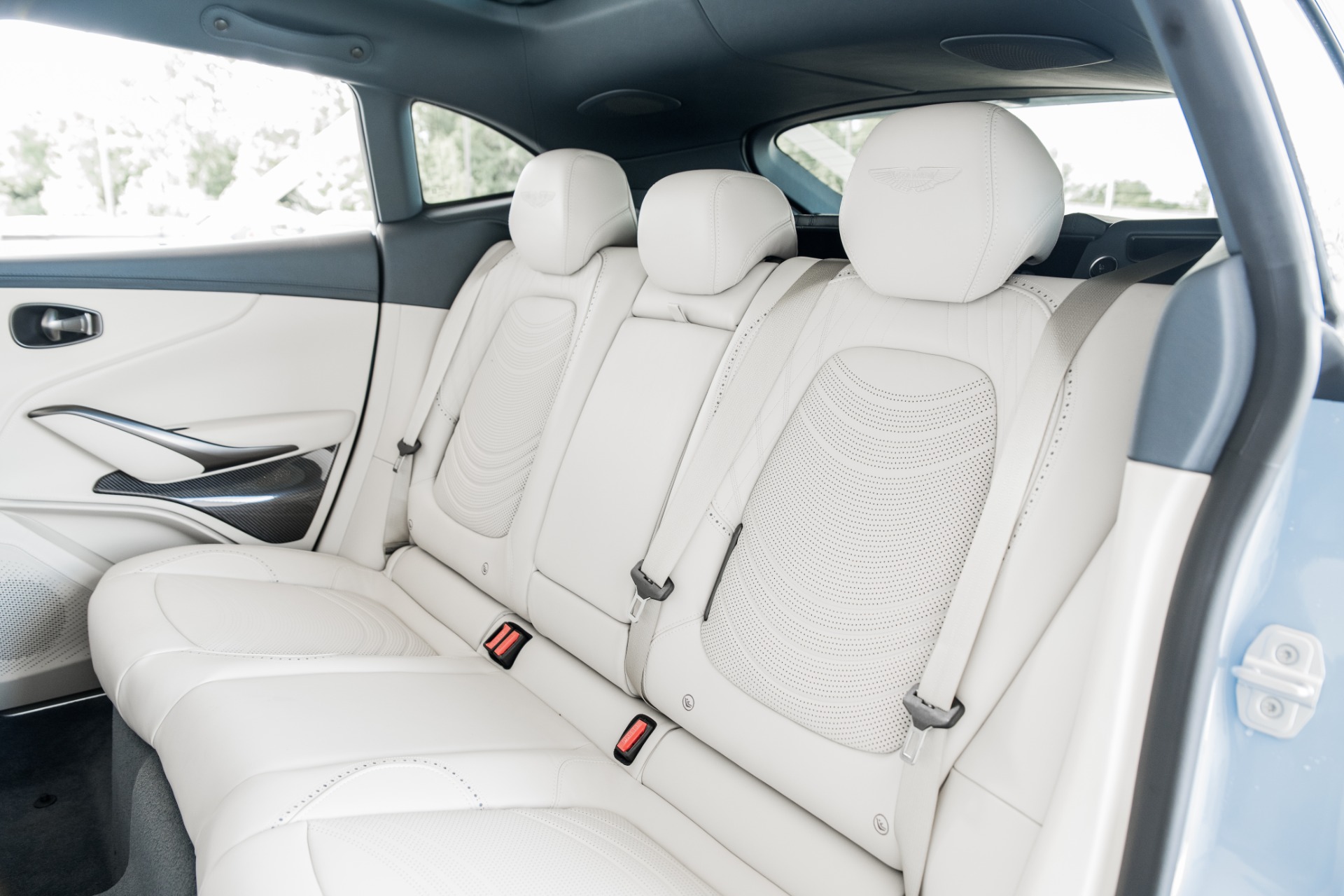 New 2022 Aston Martin DBX | St. Petersburg, FL