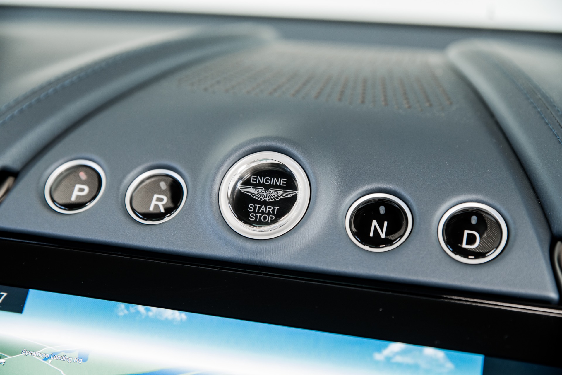 New 2022 Aston Martin DBX | St. Petersburg, FL