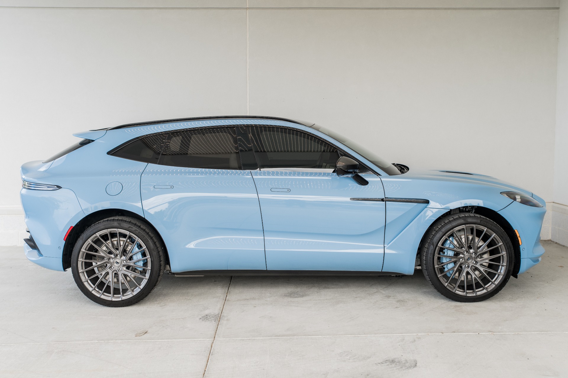 New 2022 Aston Martin DBX | St. Petersburg, FL