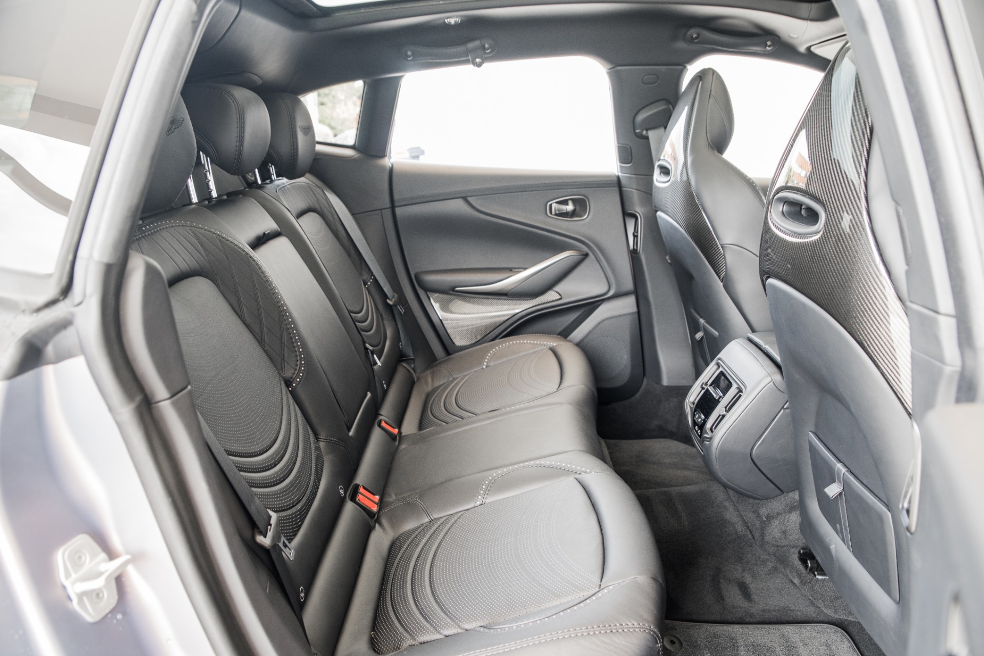 New 2022 Aston Martin DBX | St. Petersburg, FL
