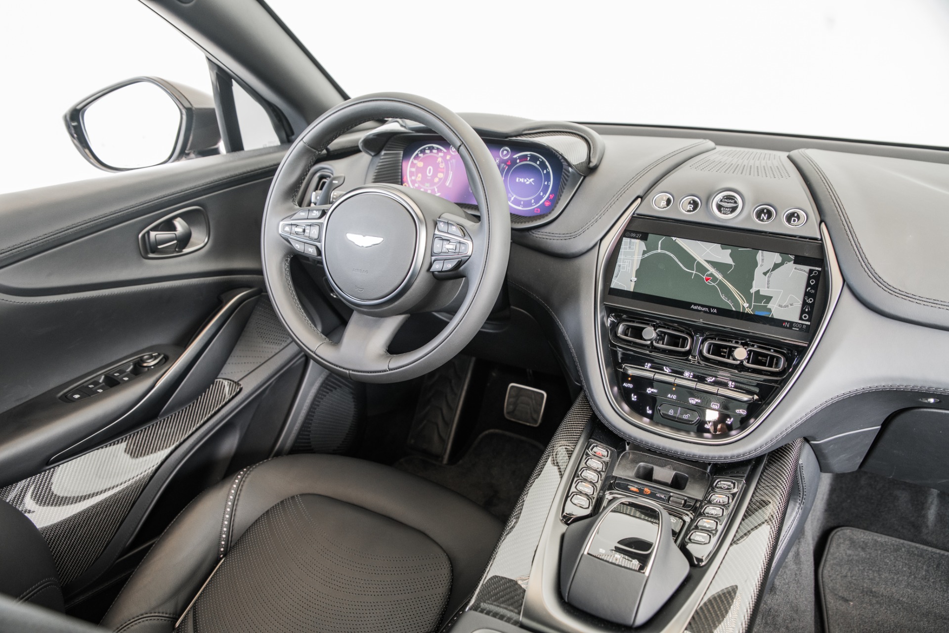New 2022 Aston Martin DBX | St. Petersburg, FL