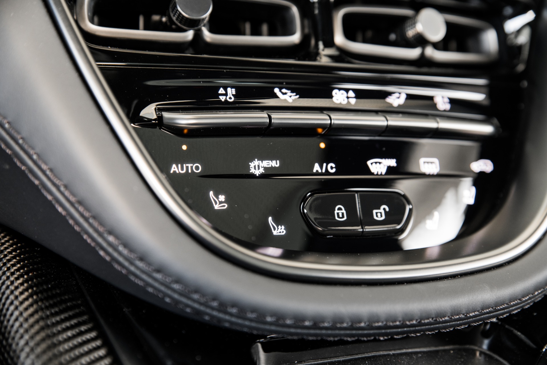 New 2022 Aston Martin DBX | St. Petersburg, FL
