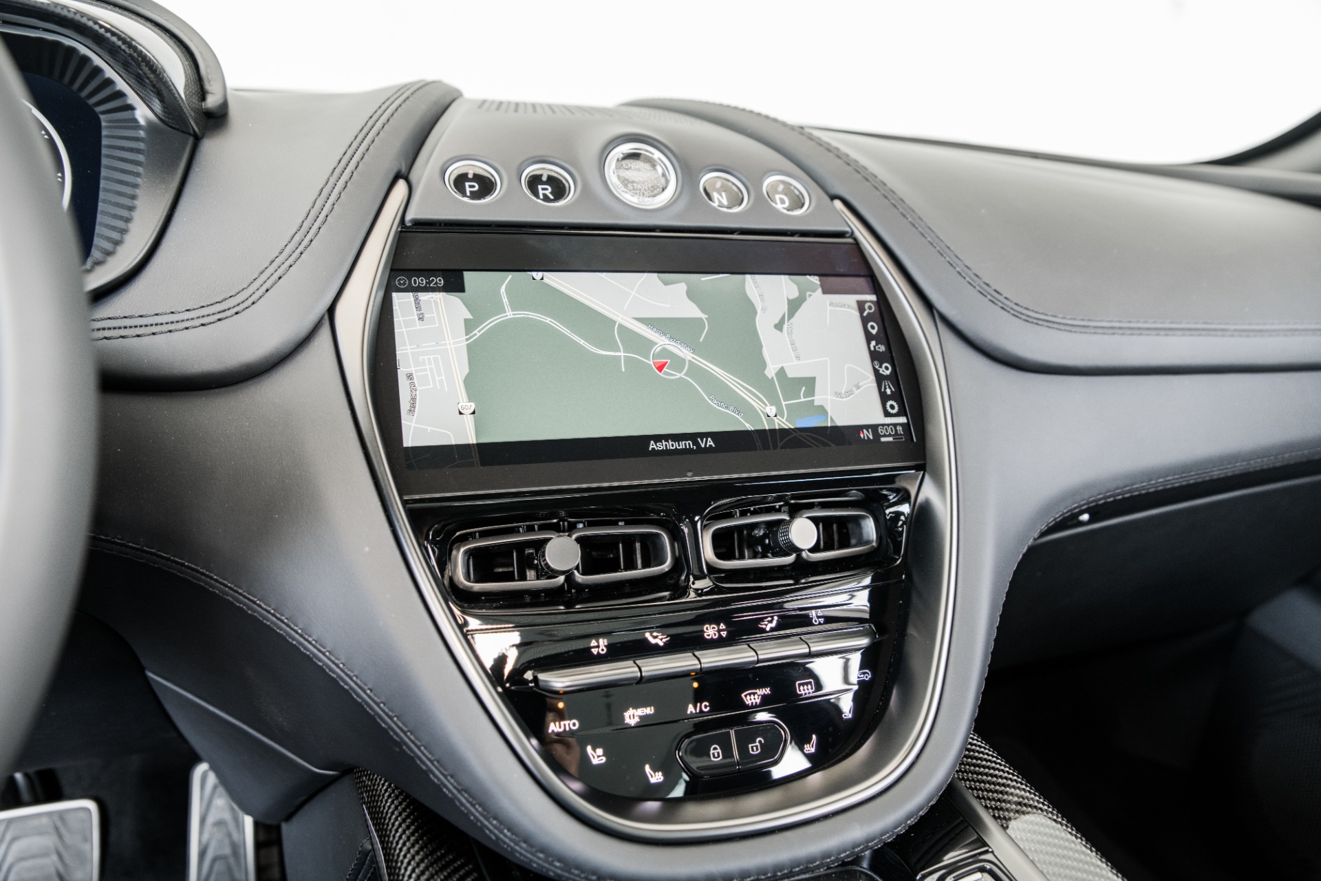 New 2022 Aston Martin DBX | St. Petersburg, FL