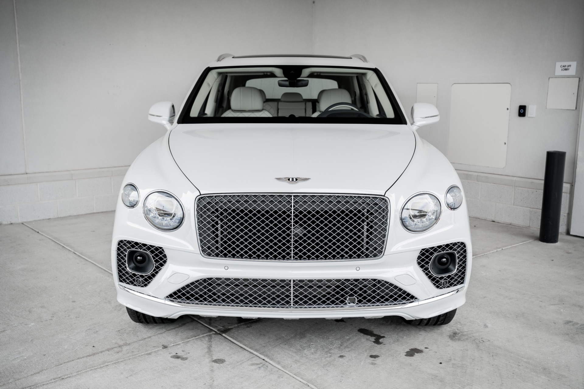 New 2022 Bentley Bentayga | St. Petersburg, FL