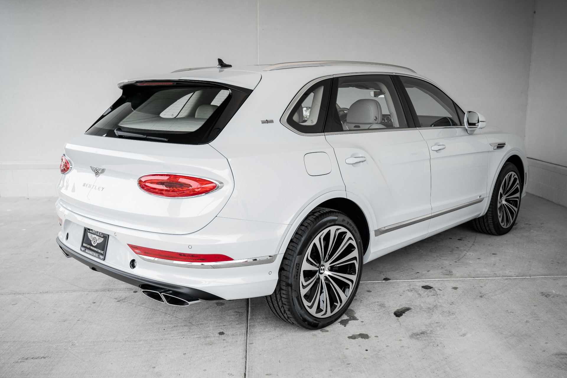New 2022 Bentley Bentayga | St. Petersburg, FL