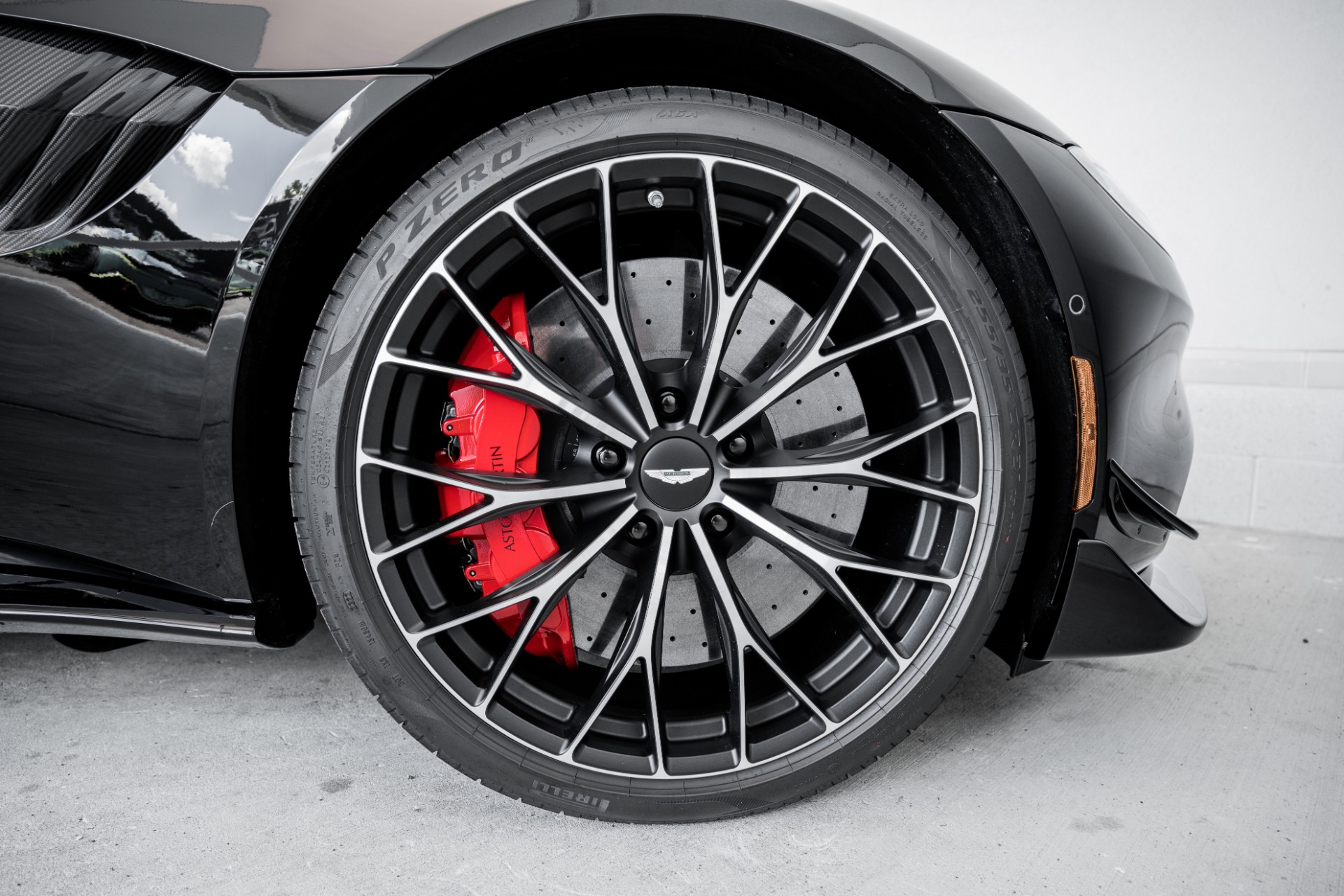 New 2023 Aston Martin Vantage | St. Petersburg, FL