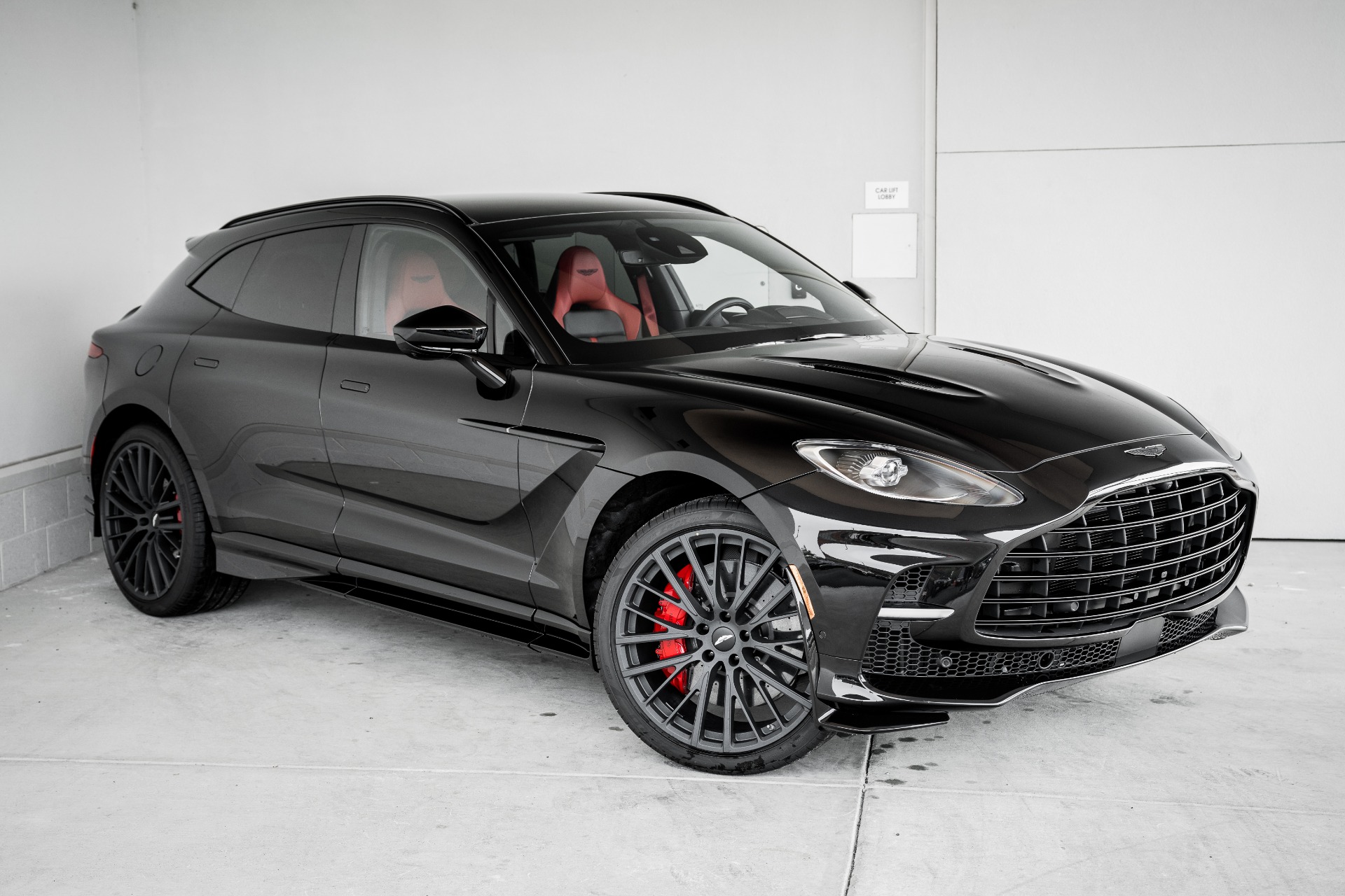 New 2023 Aston Martin DBX 707 | St. Petersburg, FL