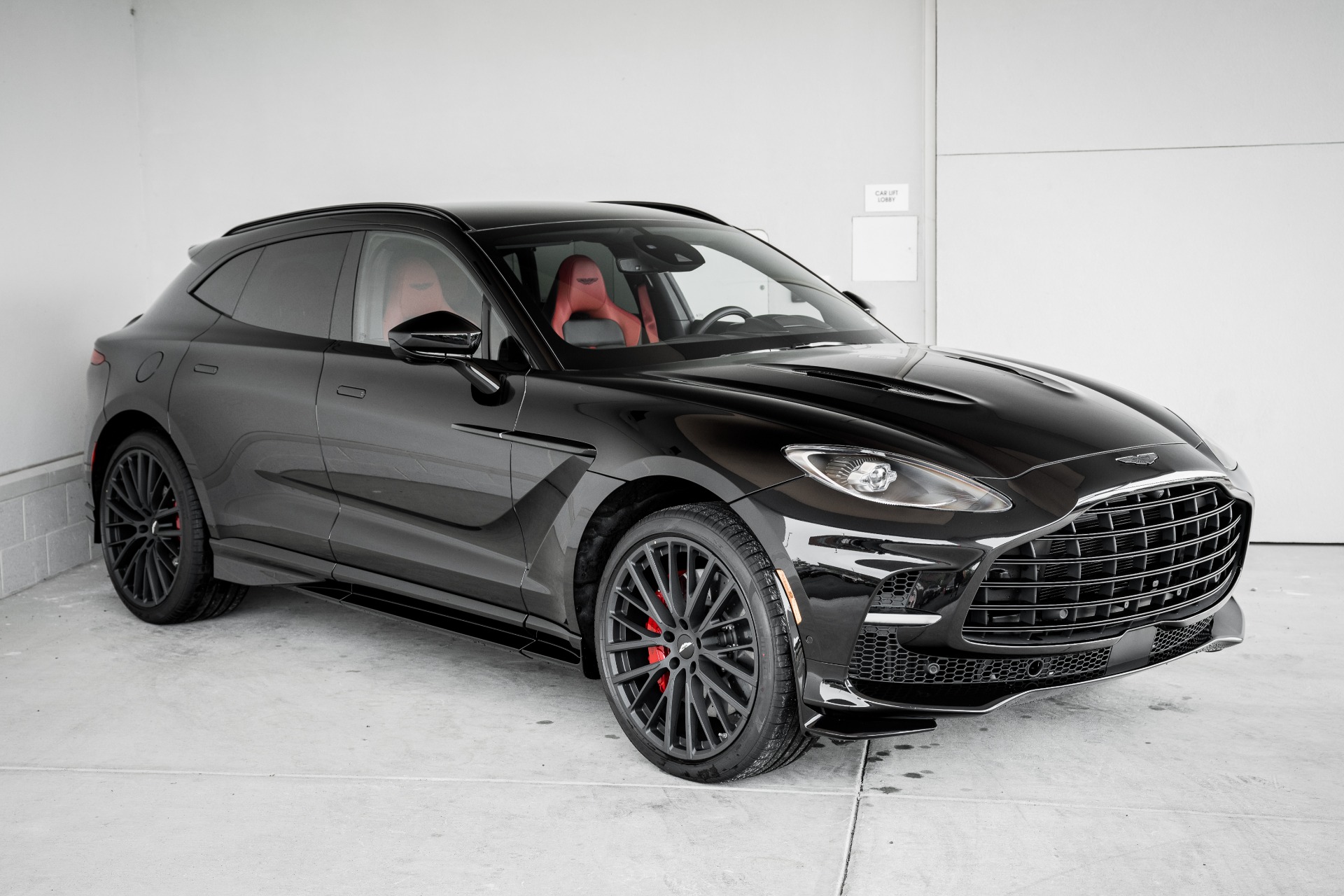 New 2023 Aston Martin DBX 707 | St. Petersburg, FL