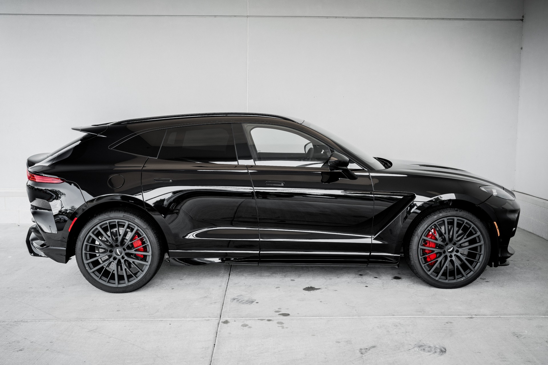 New 2023 Aston Martin DBX 707 | St. Petersburg, FL