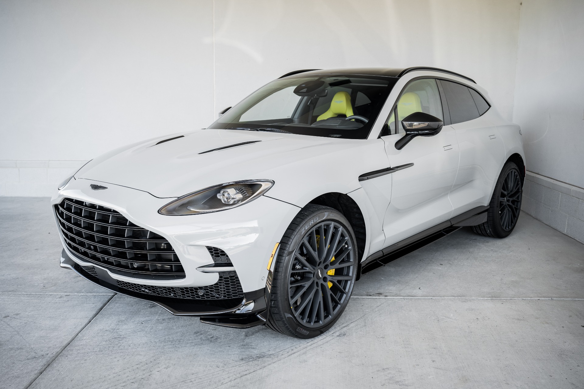 New 2023 Aston Martin DBX 707 | St. Petersburg, FL