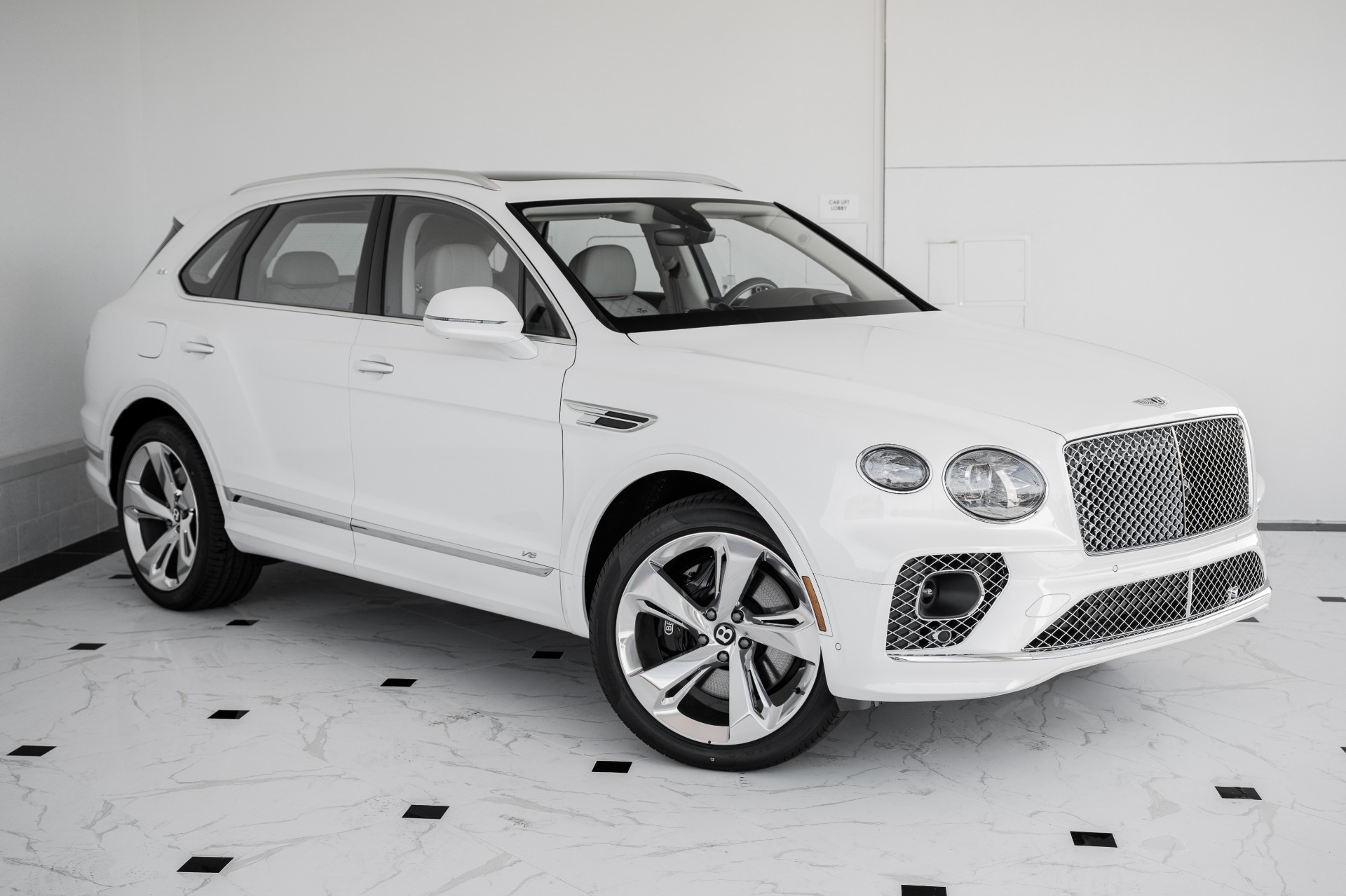 New 2022 Bentley Bentayga First Edition | St. Petersburg, FL