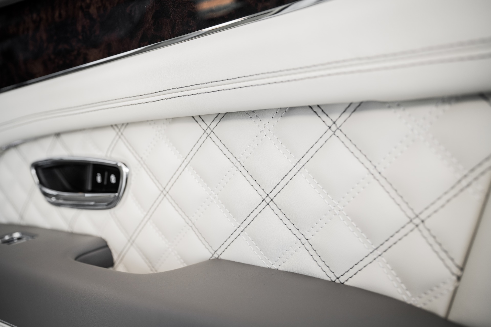 New 2022 Bentley Bentayga First Edition | St. Petersburg, FL