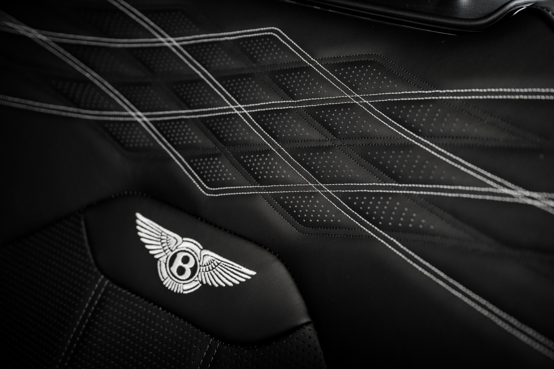 New 2023 BENTLEY BENTAYGA Extended Wheelbase Azure First Edition | St. Petersburg, FL