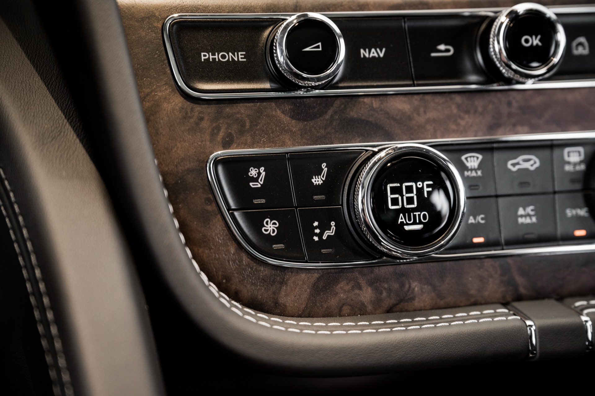 New 2023 BENTLEY BENTAYGA Extended Wheelbase Azure First Edition | St. Petersburg, FL