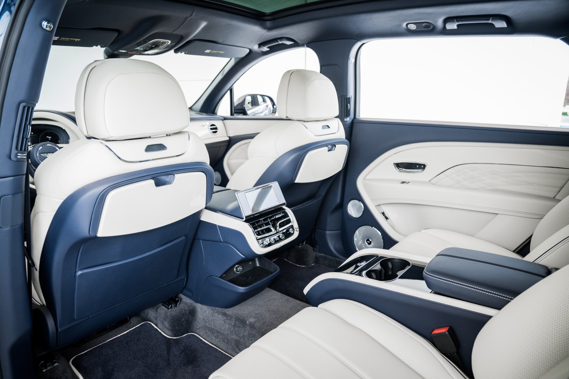 New 2023 BENTLEY BENTAYGA Extended Wheelbase Azure First Edition | St. Petersburg, FL