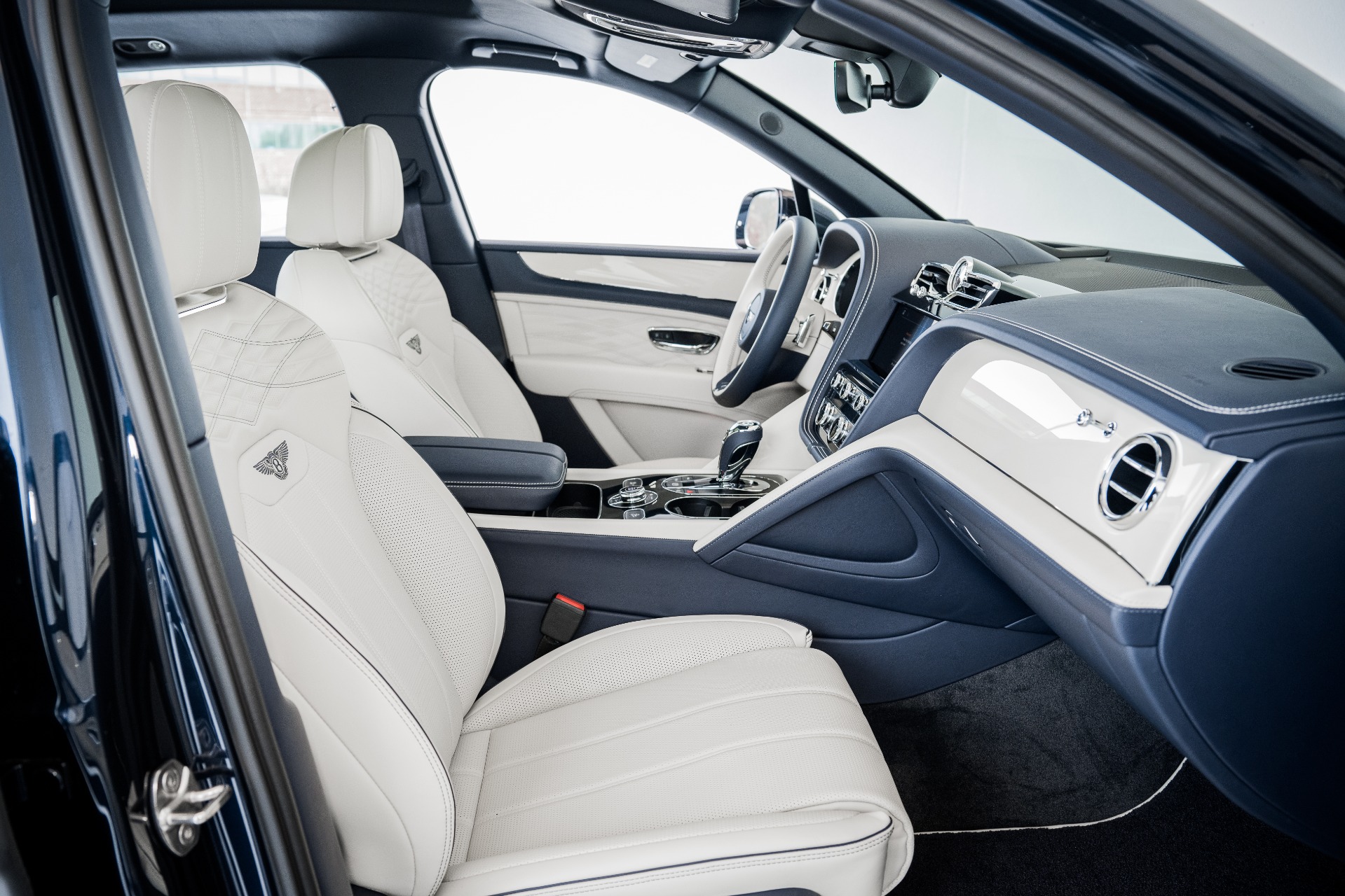 New 2023 BENTLEY BENTAYGA Extended Wheelbase Azure First Edition | St. Petersburg, FL