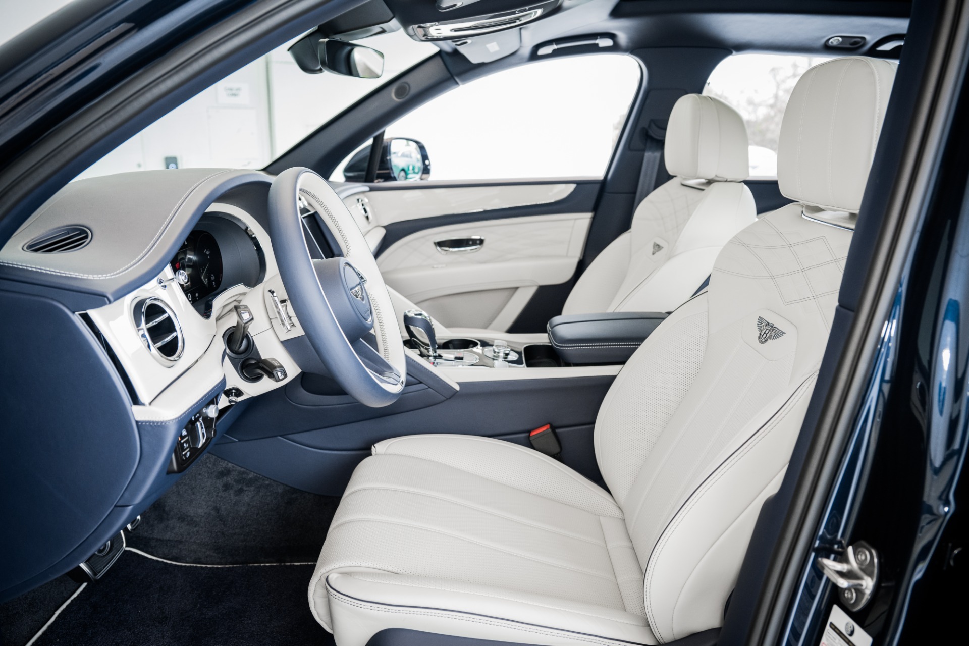 New 2023 BENTLEY BENTAYGA Extended Wheelbase Azure First Edition | St. Petersburg, FL