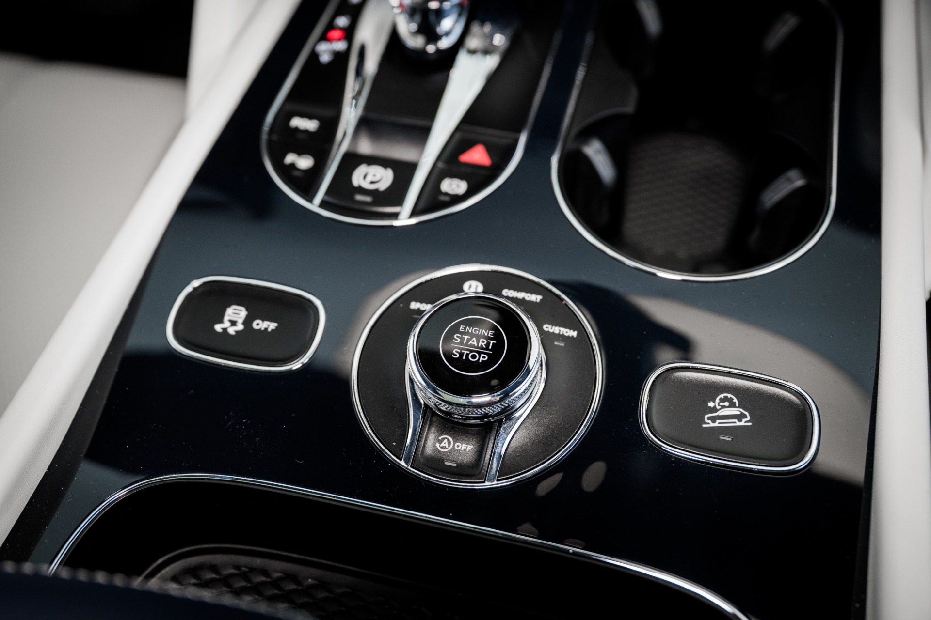 New 2023 BENTLEY BENTAYGA Extended Wheelbase Azure First Edition | St. Petersburg, FL