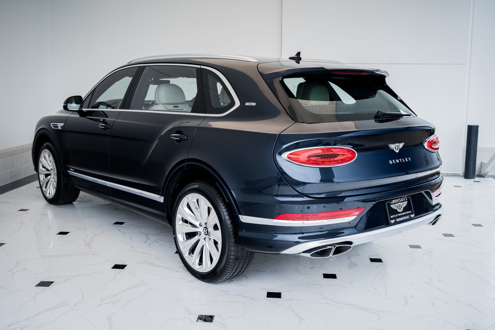 New 2023 BENTLEY BENTAYGA Extended Wheelbase Azure First Edition | St. Petersburg, FL