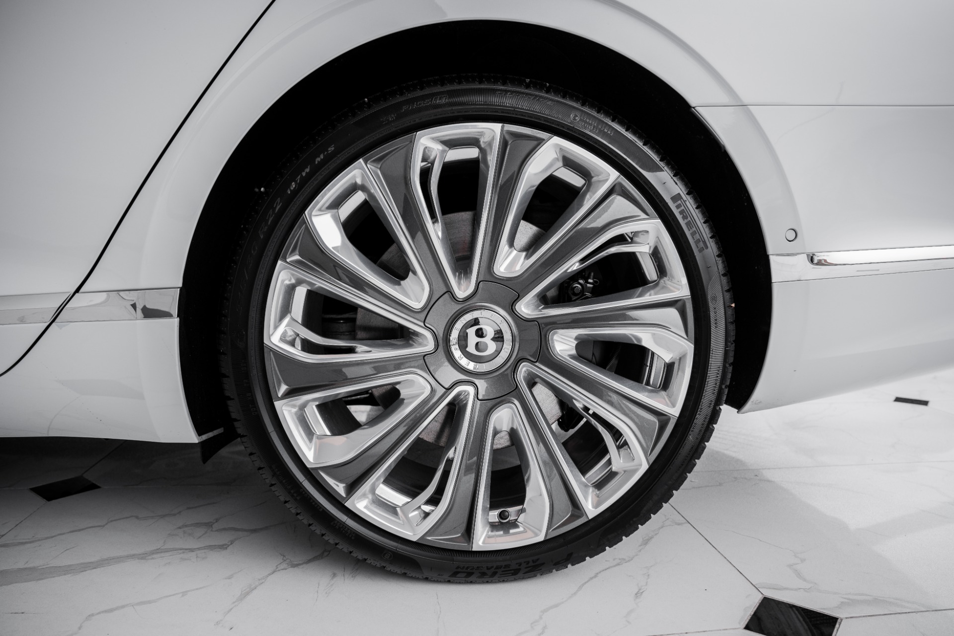 New 2023 Bentley Flying Spur Mulliner V8 | St. Petersburg, FL