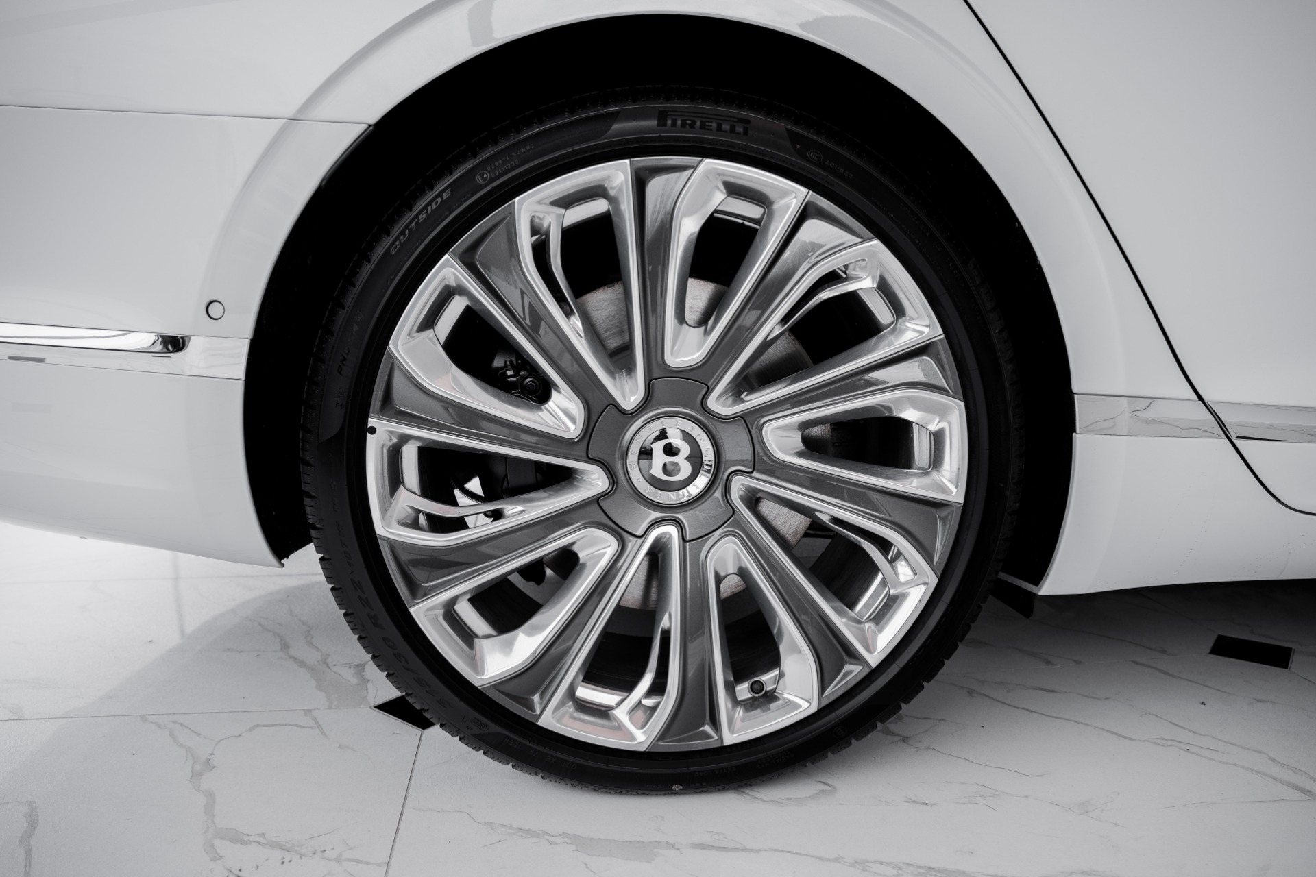 New 2023 Bentley Flying Spur Mulliner V8 | St. Petersburg, FL