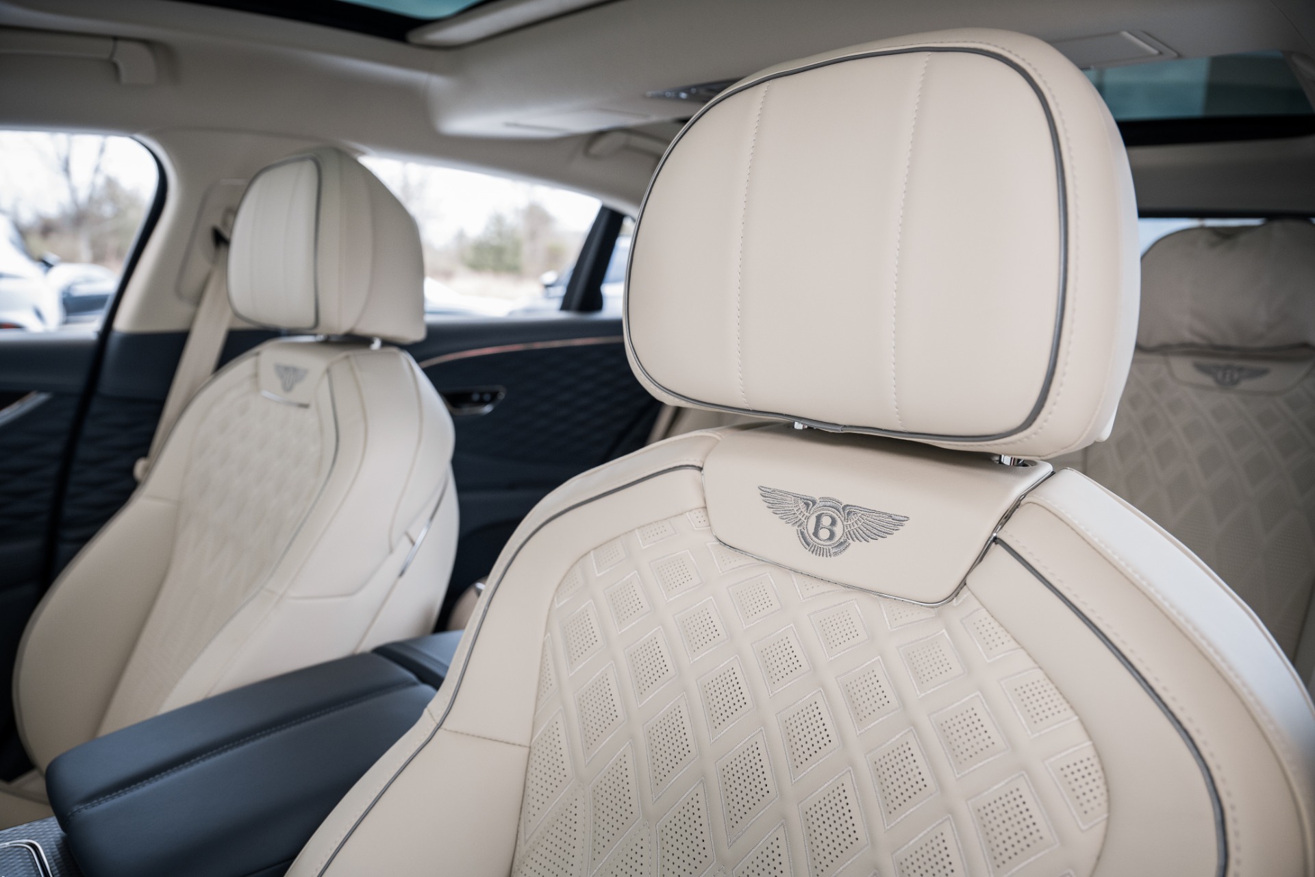 New 2023 Bentley Flying Spur Mulliner V8 | St. Petersburg, FL
