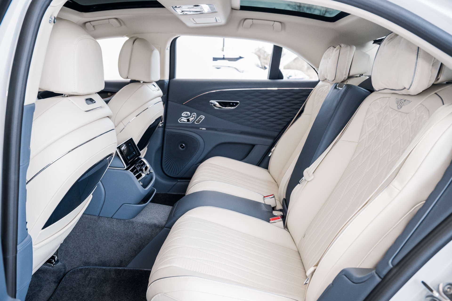New 2023 Bentley Flying Spur Mulliner V8 | St. Petersburg, FL