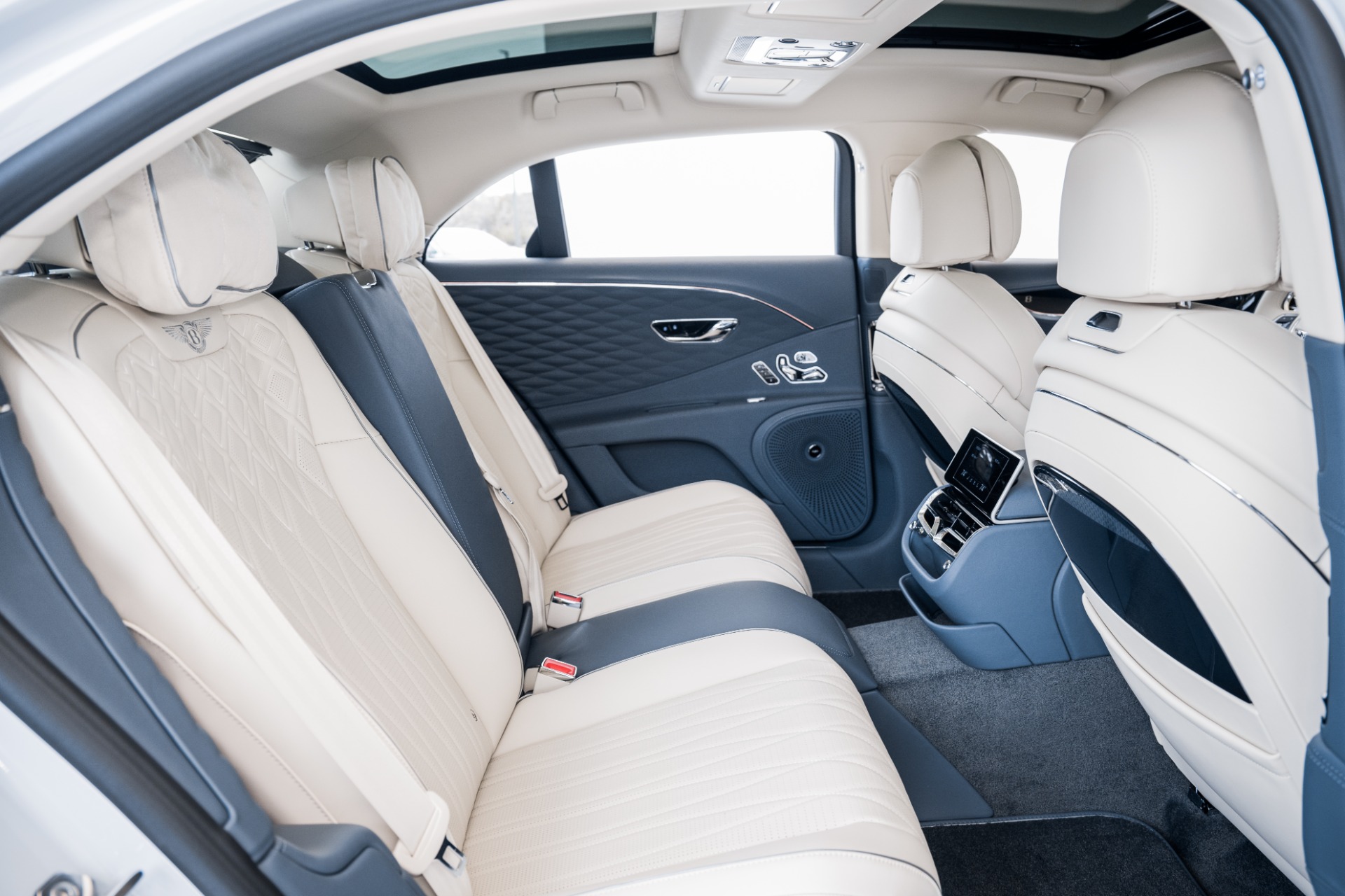 New 2023 Bentley Flying Spur Mulliner V8 | St. Petersburg, FL