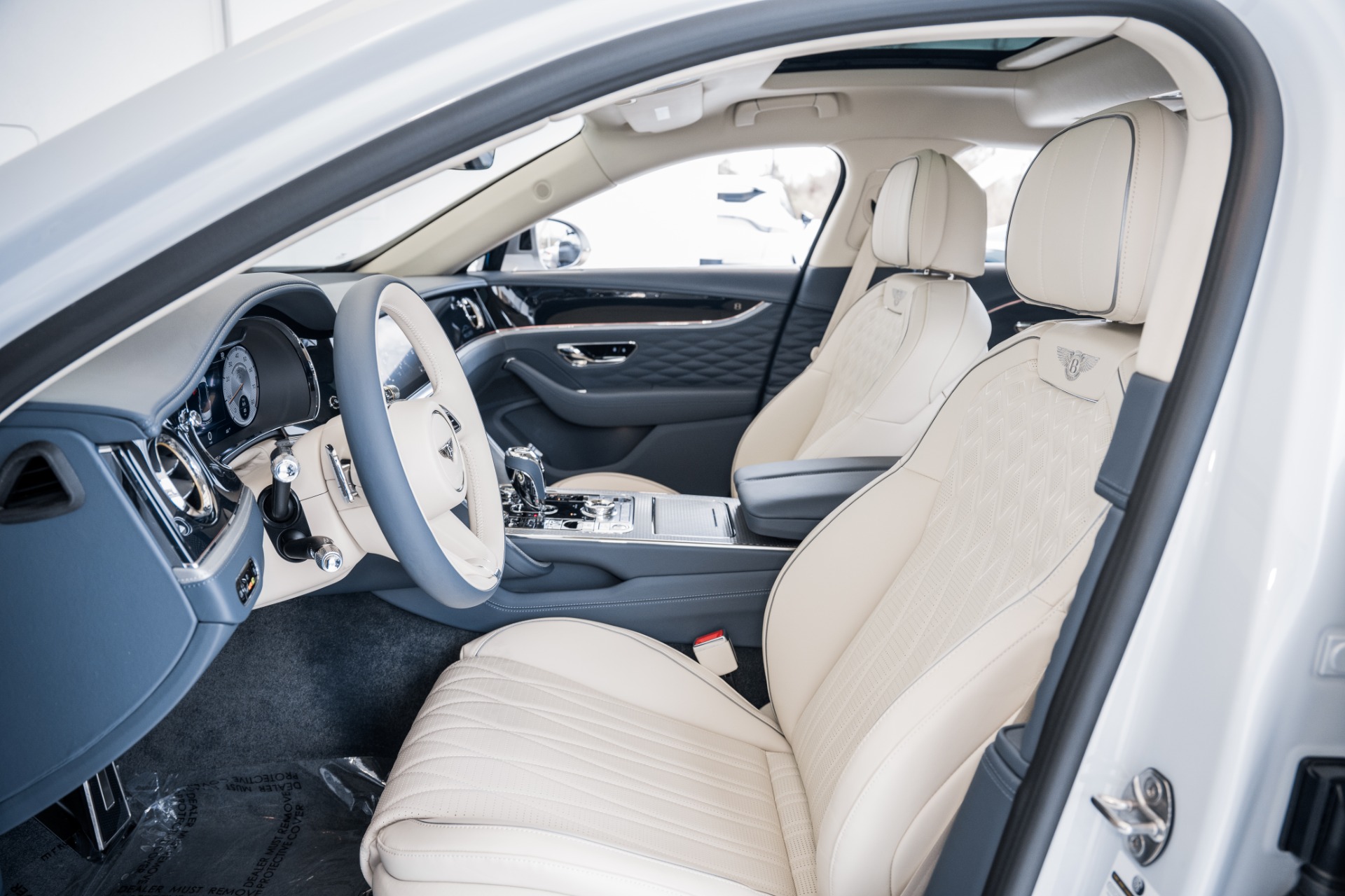 New 2023 Bentley Flying Spur Mulliner V8 | St. Petersburg, FL
