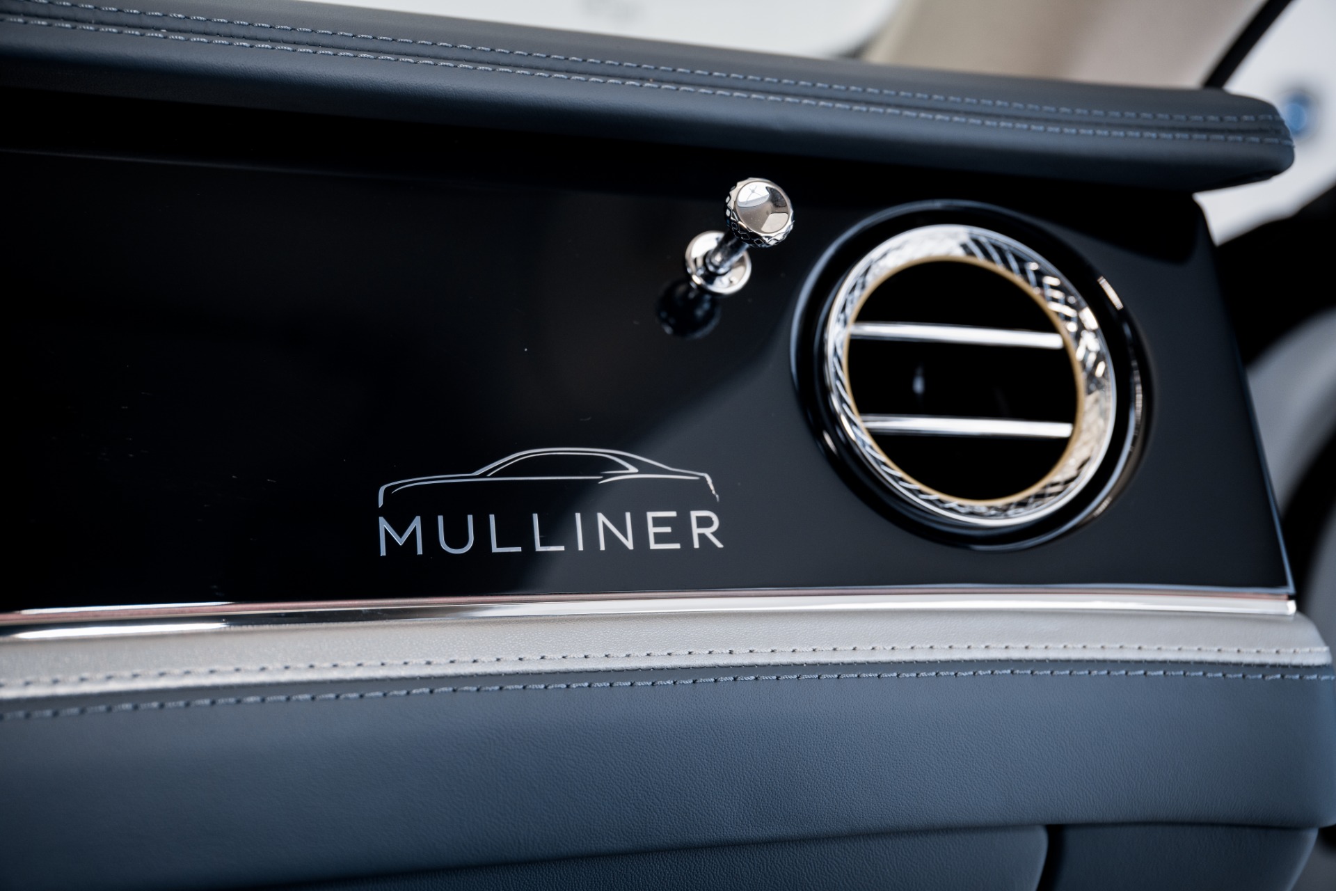 New 2023 Bentley Flying Spur Mulliner V8 | St. Petersburg, FL