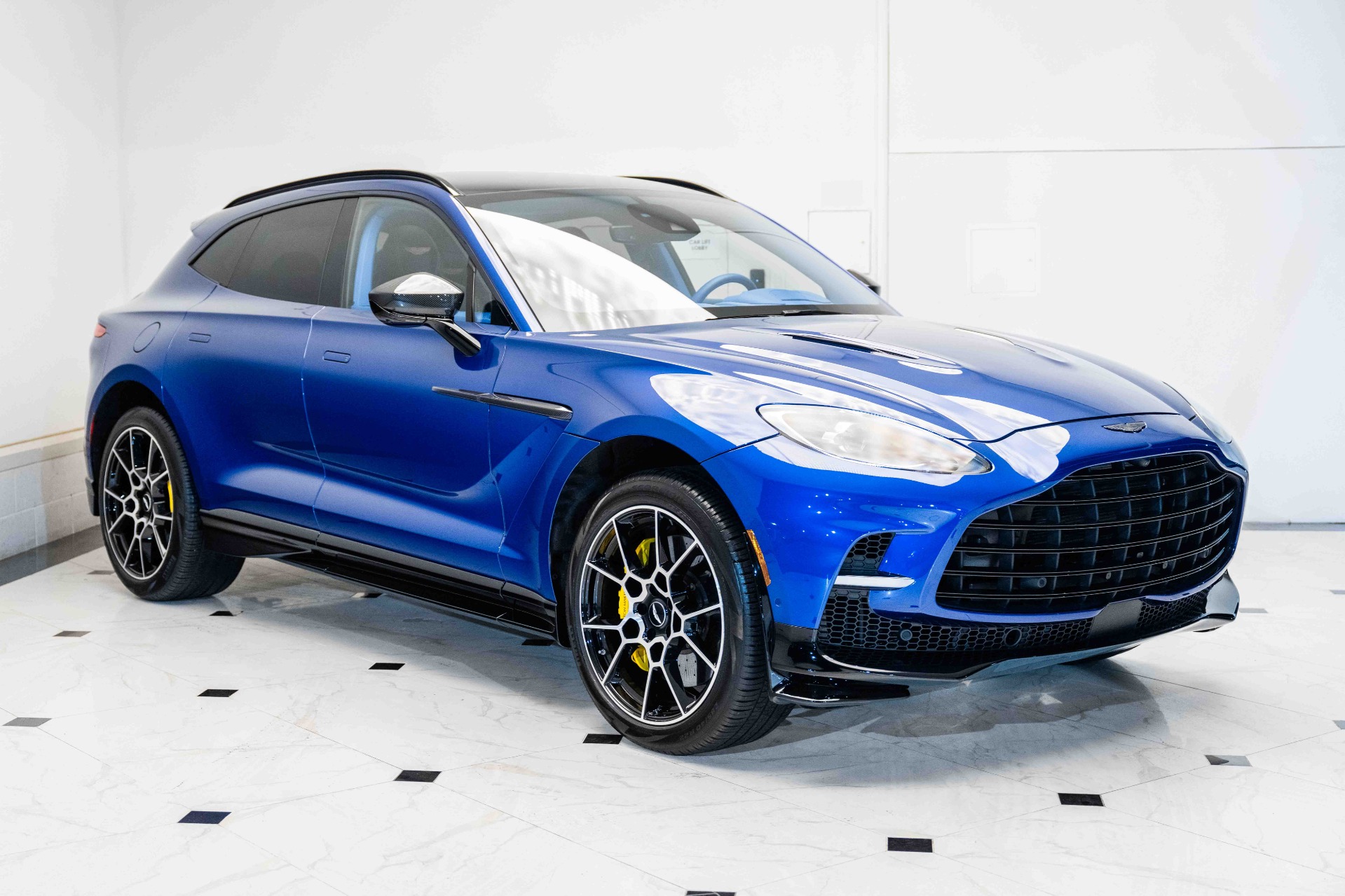 Aston Martin DBX 707 AWD