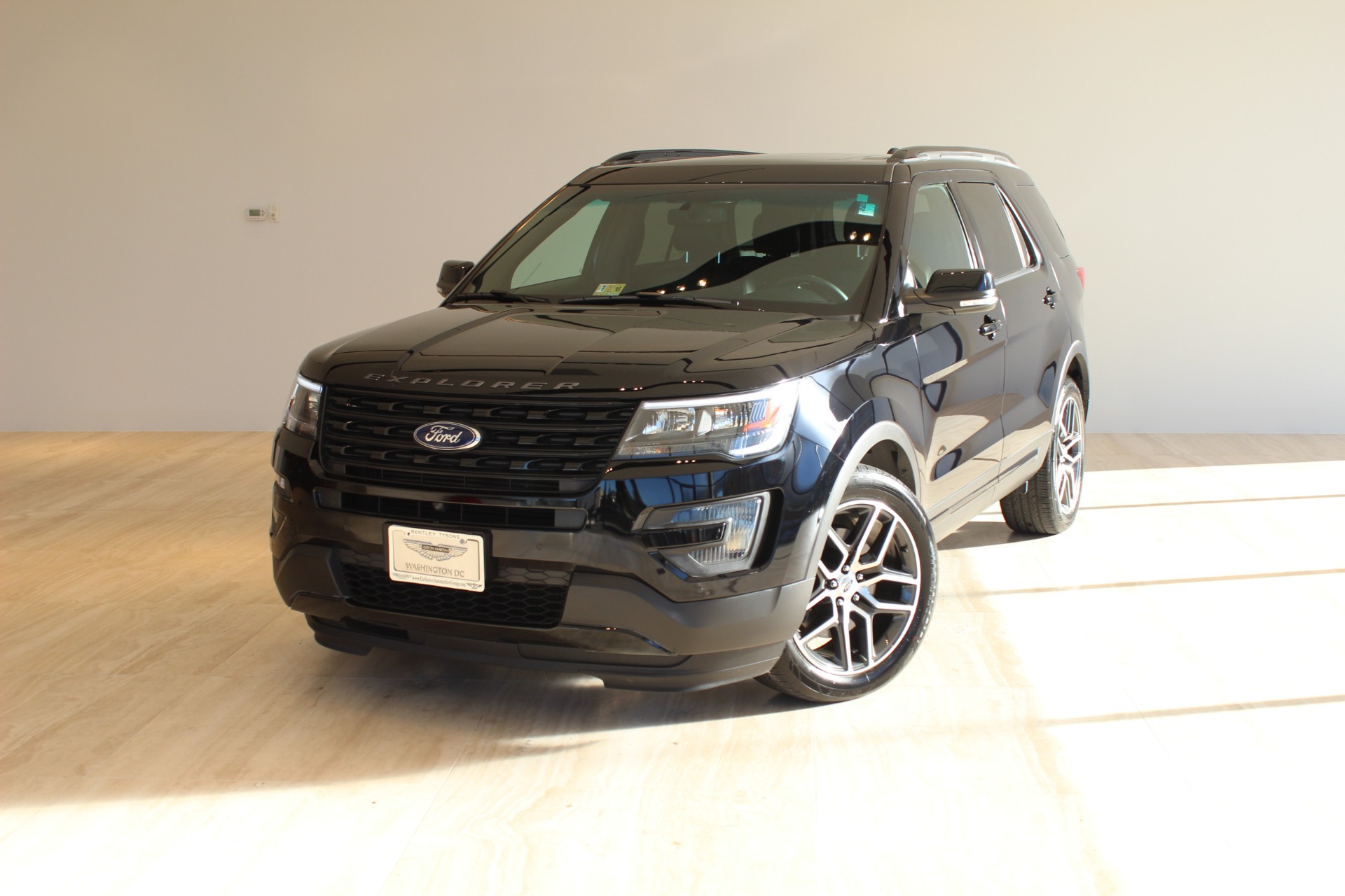 16 Ford Explorer Sport Stock 7nca For Sale Near Vienna Va Va Ford Dealer For Sale In Vienna Va 7nca Exclusive Automotive Group