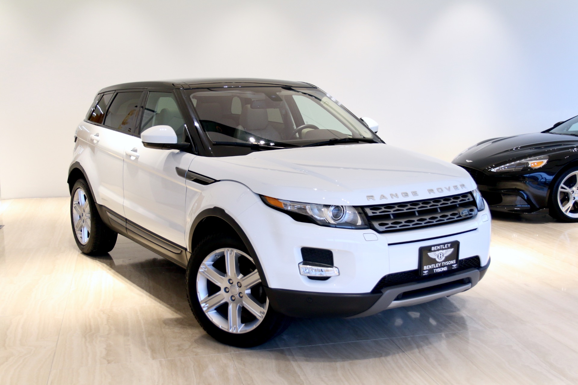 Land Rover Range Rover Evoque 2015-2016 Pure On Road Price (Diesel