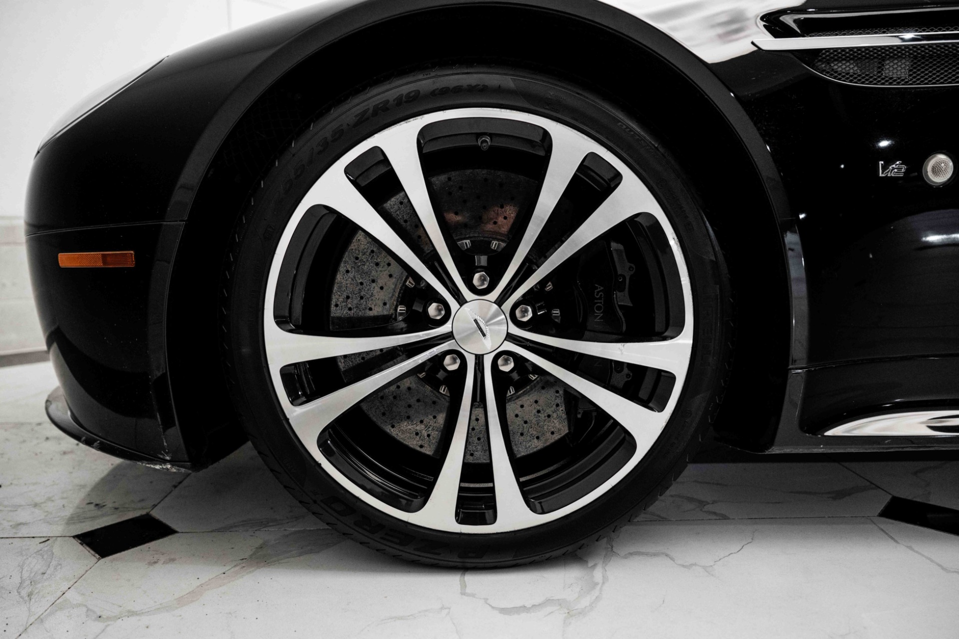 Used 2015 Aston Martin V12 Vantage S For Sale (Sold) | Exclusive 