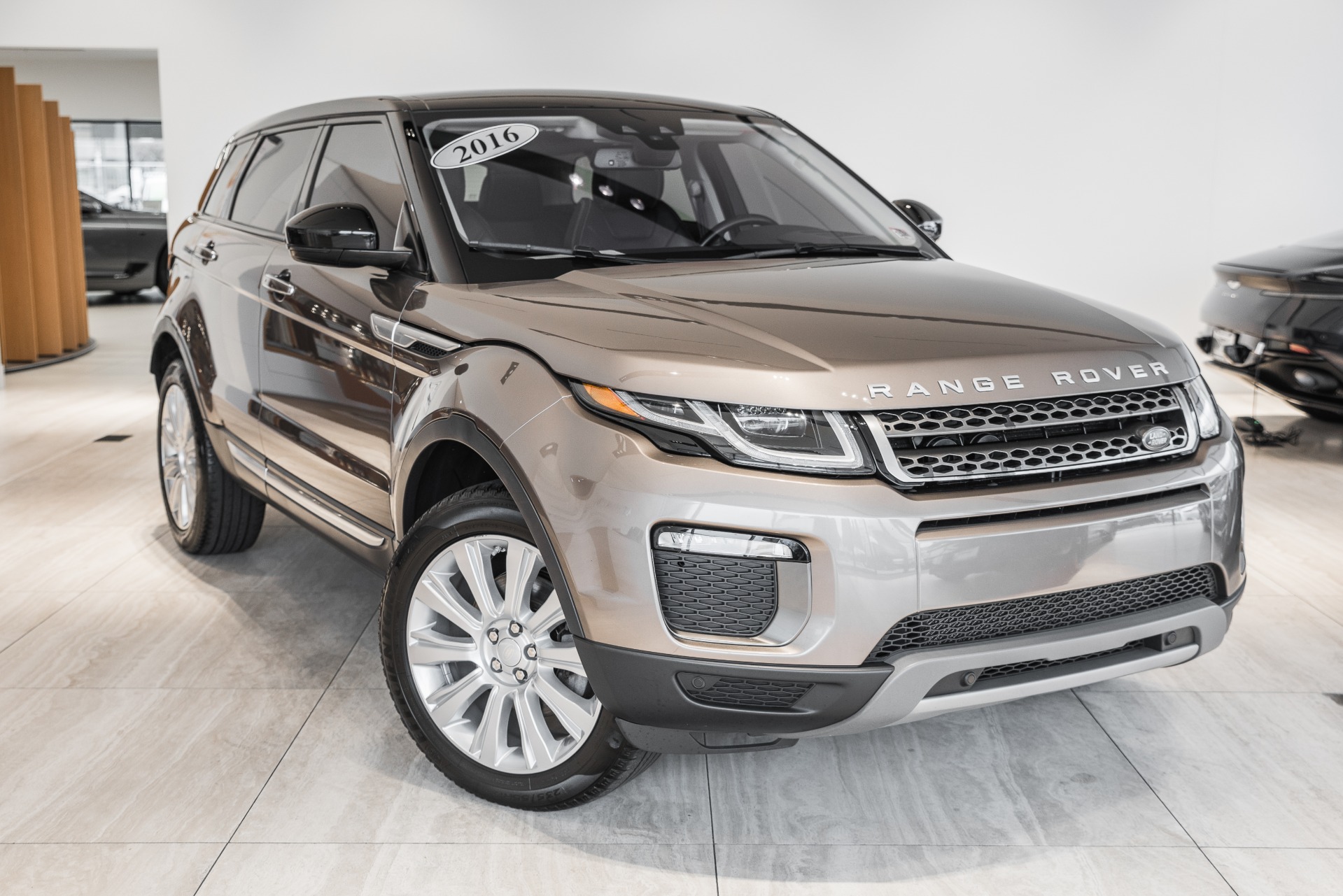 Grille Kit | LAND ROVER RANGE ROVER EVOQUE 2016 Grille Kit | LAND ROVER RANGE ROVER EVOQUE 2016
