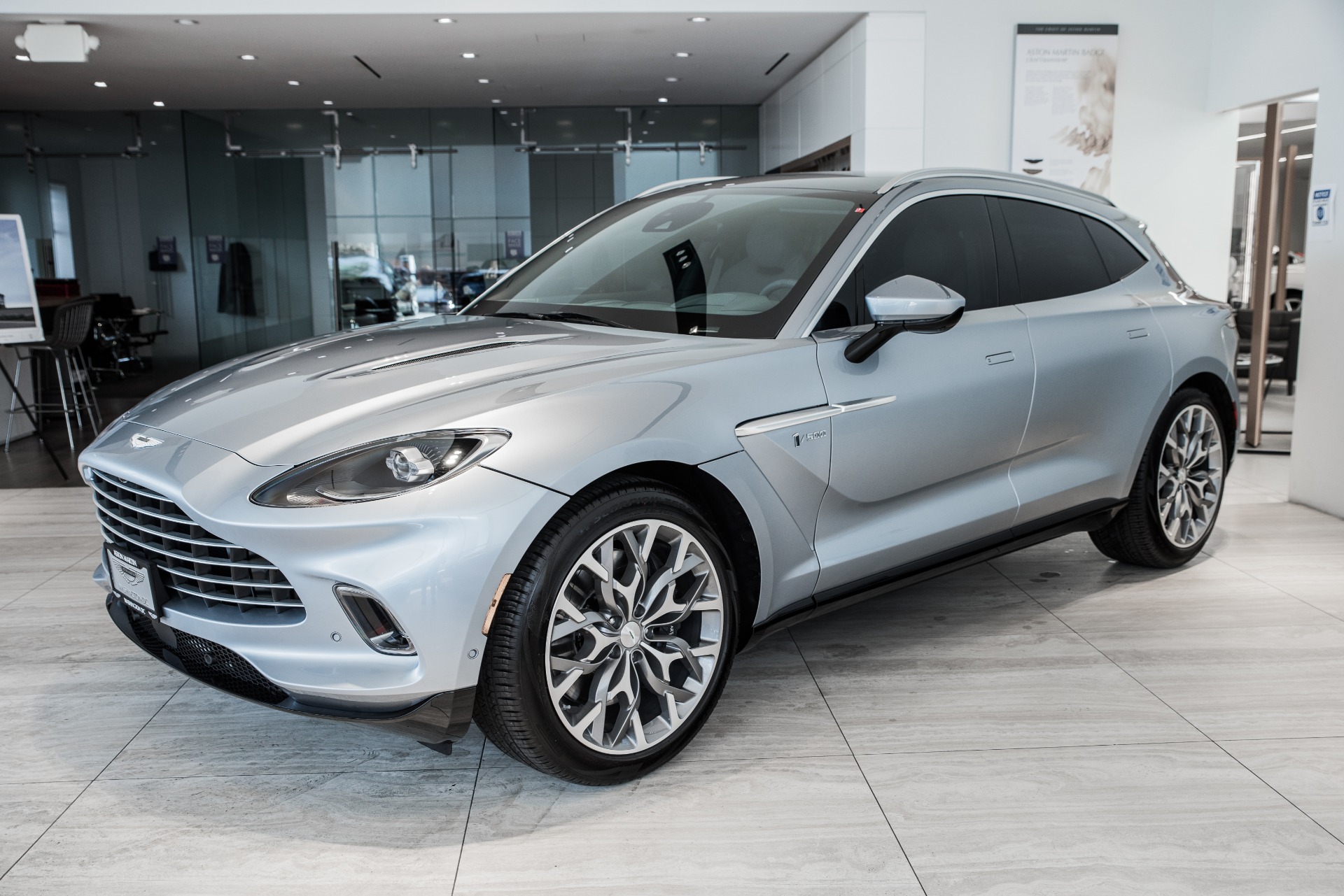 Aston Martin DBX セーフティカー 2021 Pre-Owned 2021 Aston Martin DBX For Sale (Special Pricing