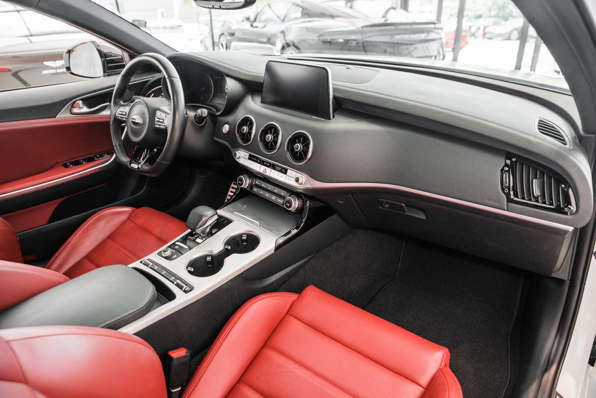 Kia Stinger Gt White Red Interior Cabinets Matttroy kia-stinger-gt-white-red-interior-cabinets-matttroy