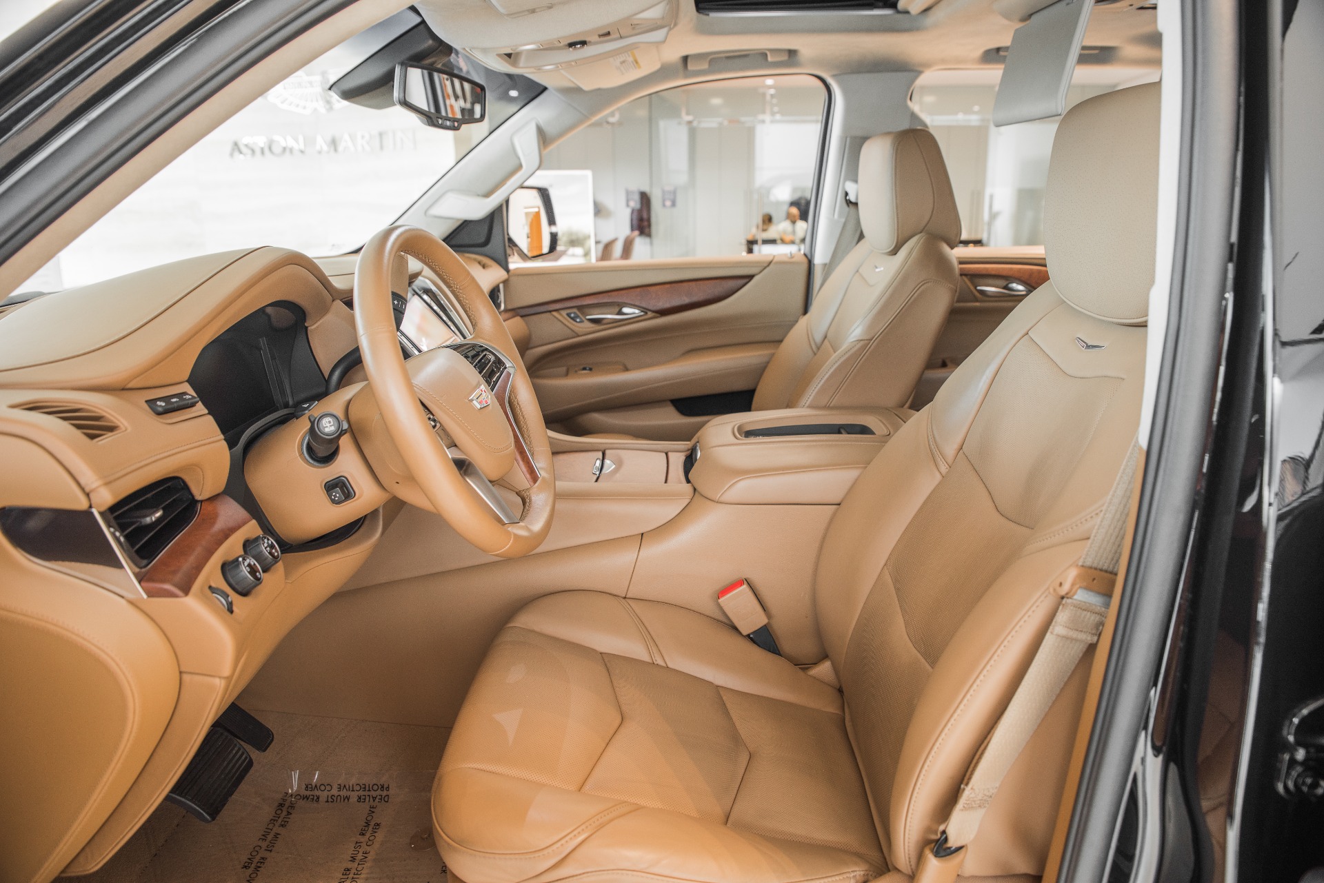 2015 Cadillac Escalade Premium 2WD, image size:1920x1281