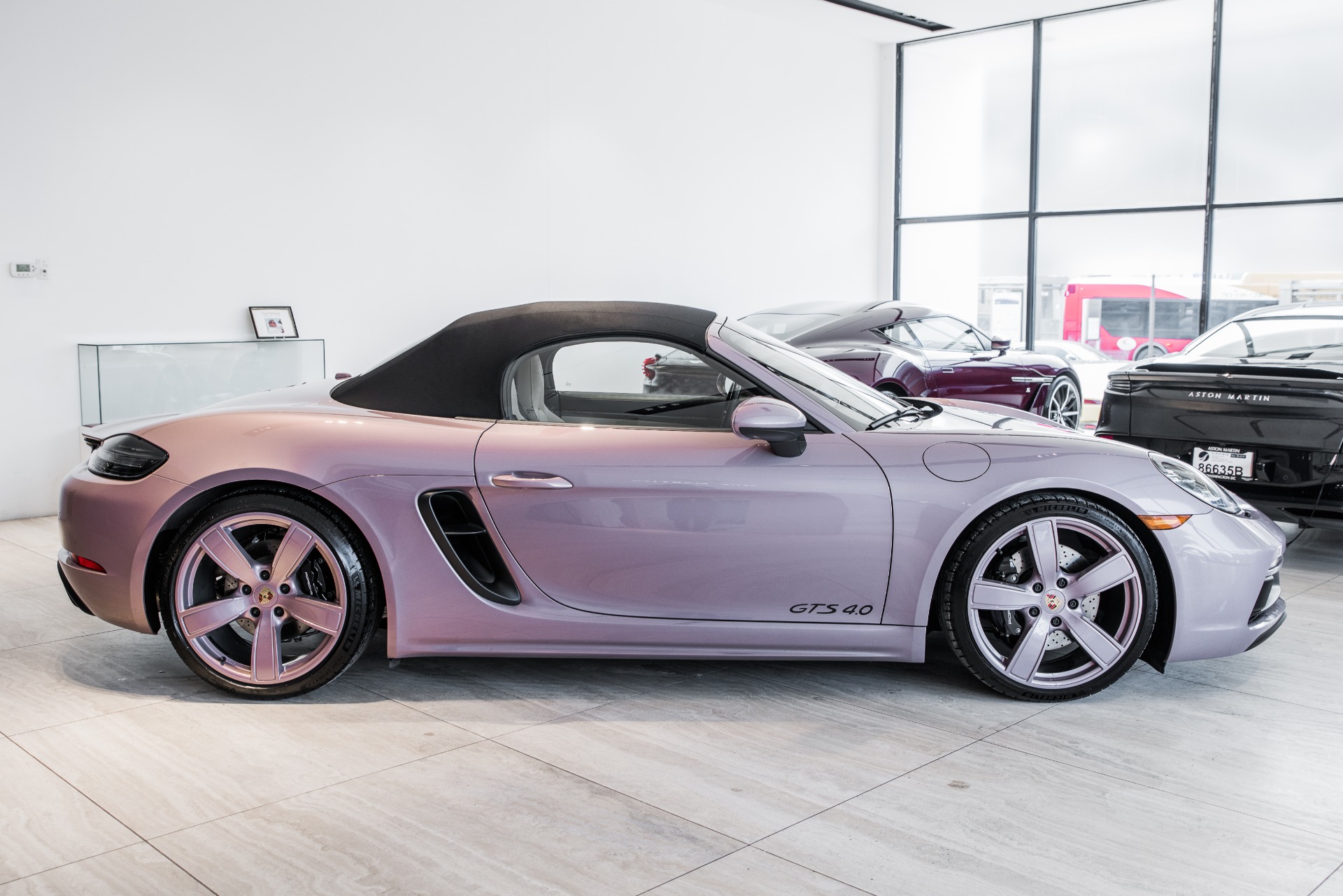 桃ページ 2023 Porsche 718 Boxster Spyder VIN: WP0CC2A84PS222026 for