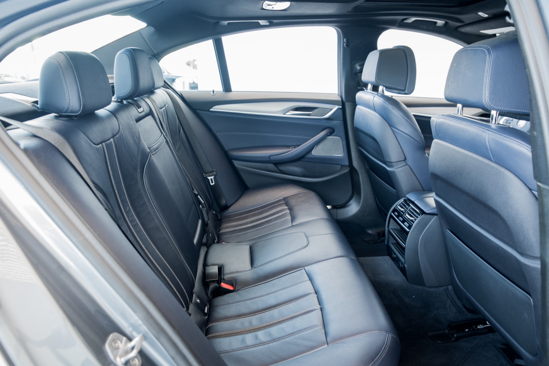 Used 2019 BMW 5 Series 530e iPerformance For Sale (Sold 