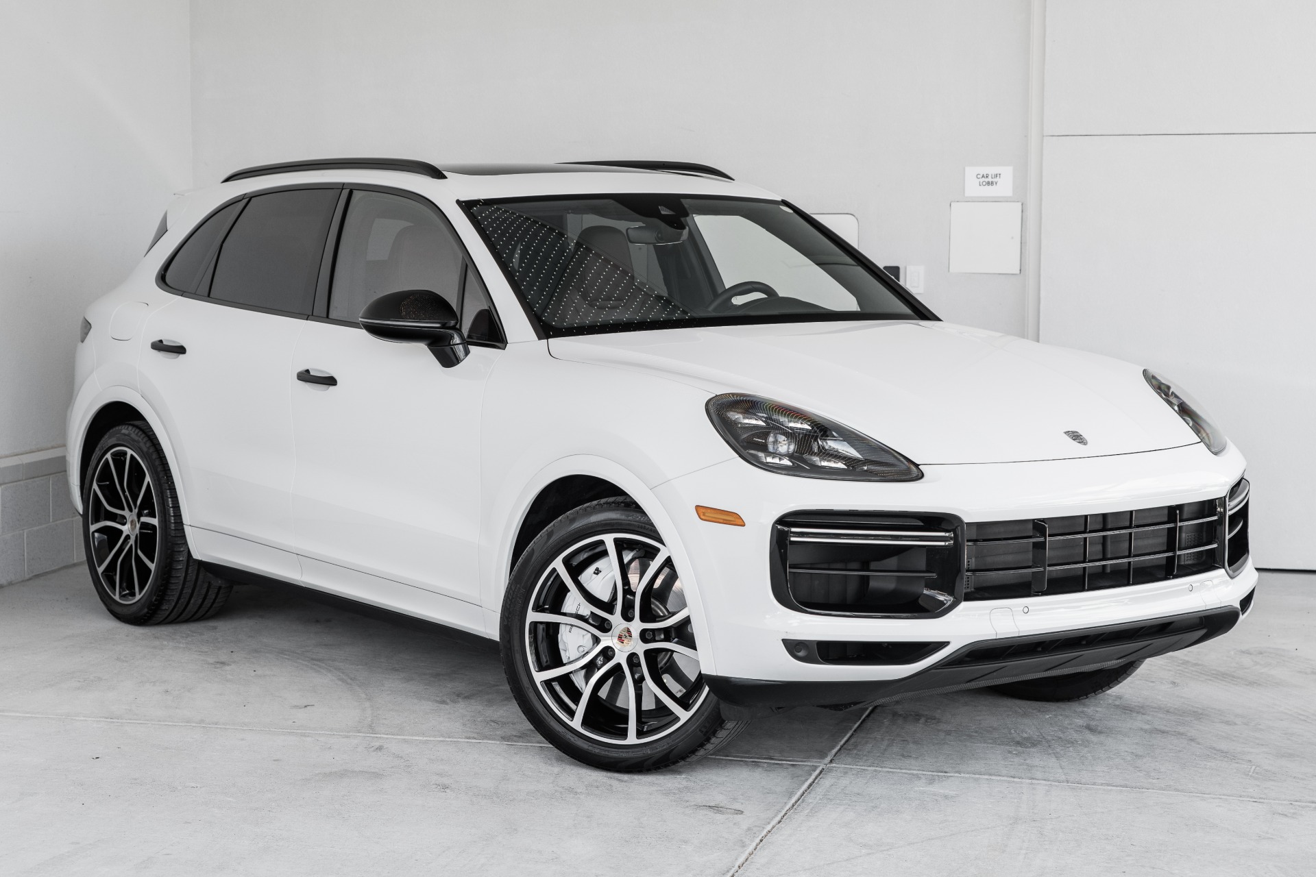 Right Side Kit | PORSCHE MACAN TURBO 2019 Right Side Kit | PORSCHE MACAN TURBO 2019