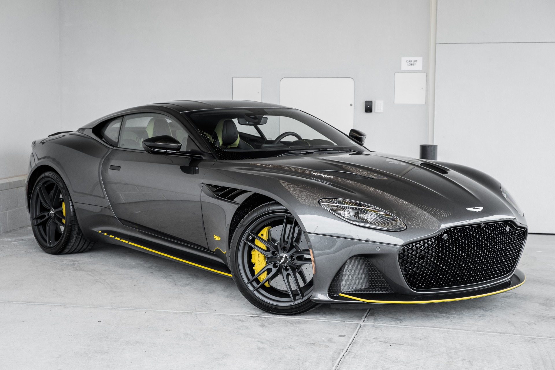 Used-2021-Aston-Martin-DBS-