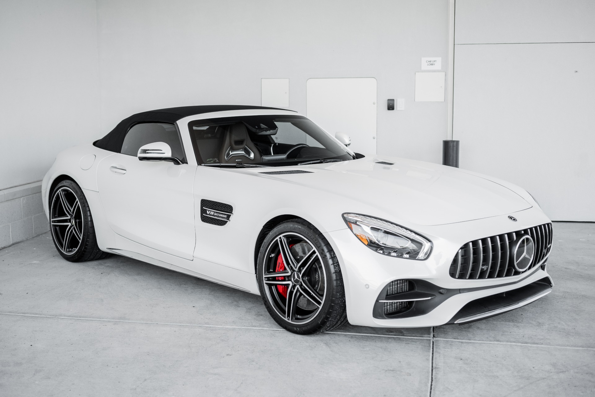 Mercedes-Benz AMG GT 電動乗用車 ホワイト Used-2018-Mercedes-Benz-AMG-GT