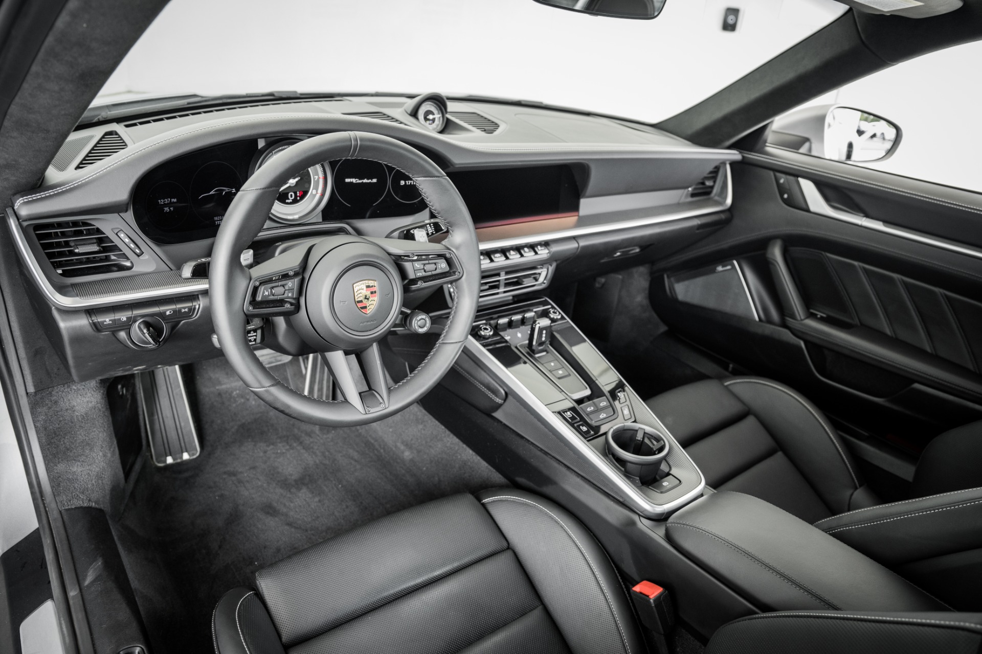 Porsche 911 Carrera 2022 Interior