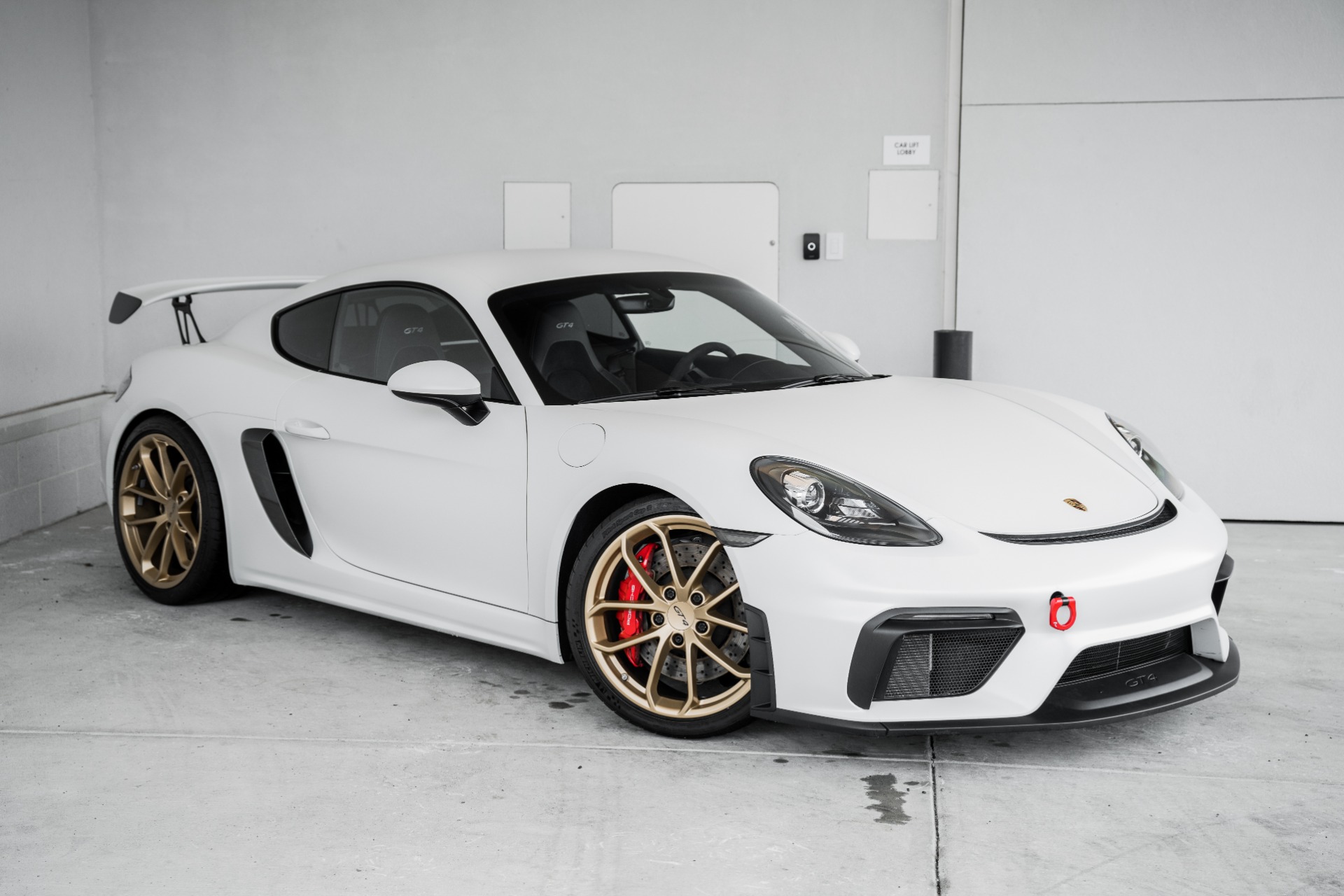 Used-2020-Porsche-718-Cayman-