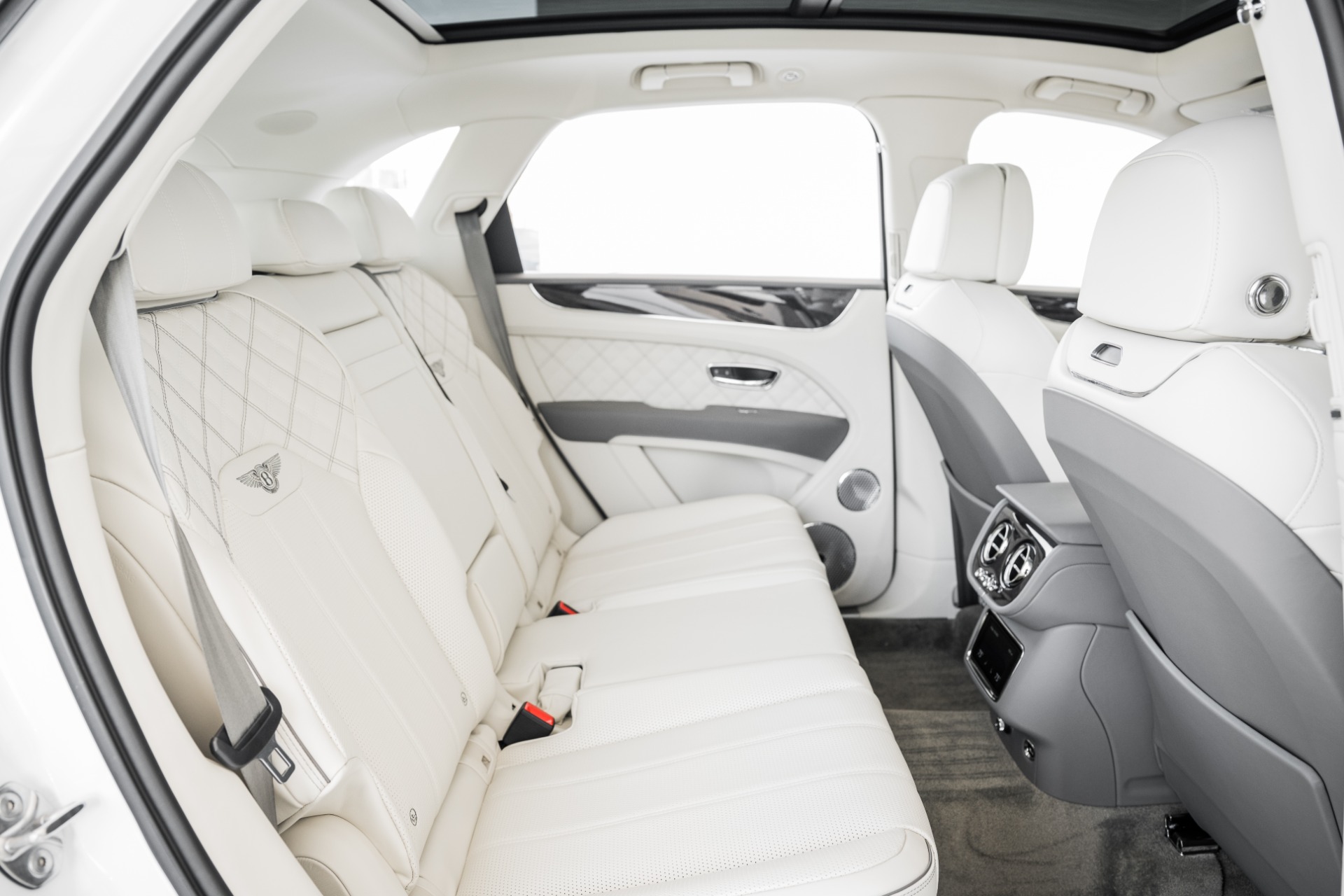 New 2022 Bentley Bentayga First Edition For Sale (Sold