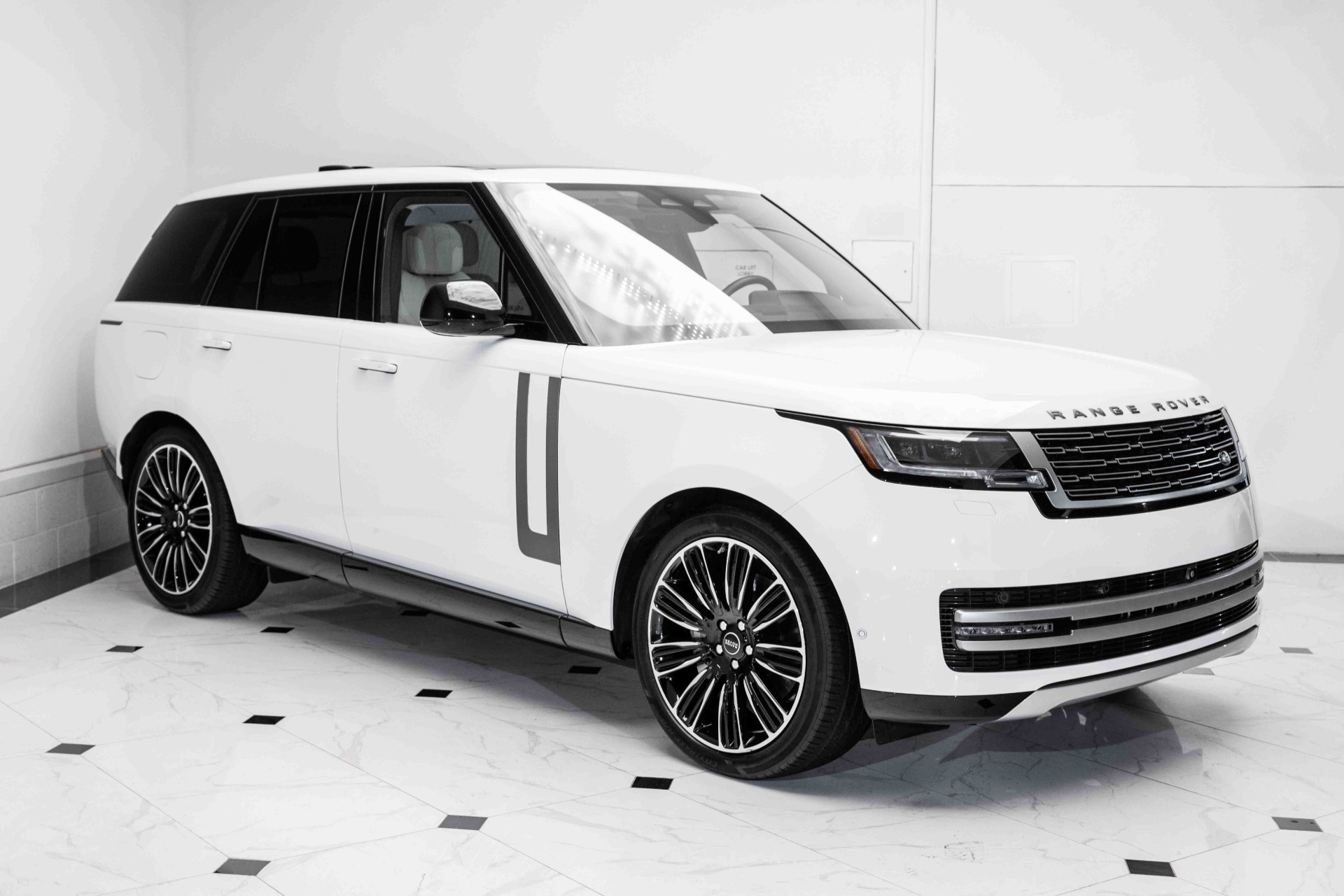 Left Side Kit | LAND ROVER RANGE ROVER HSE SWB 2020
