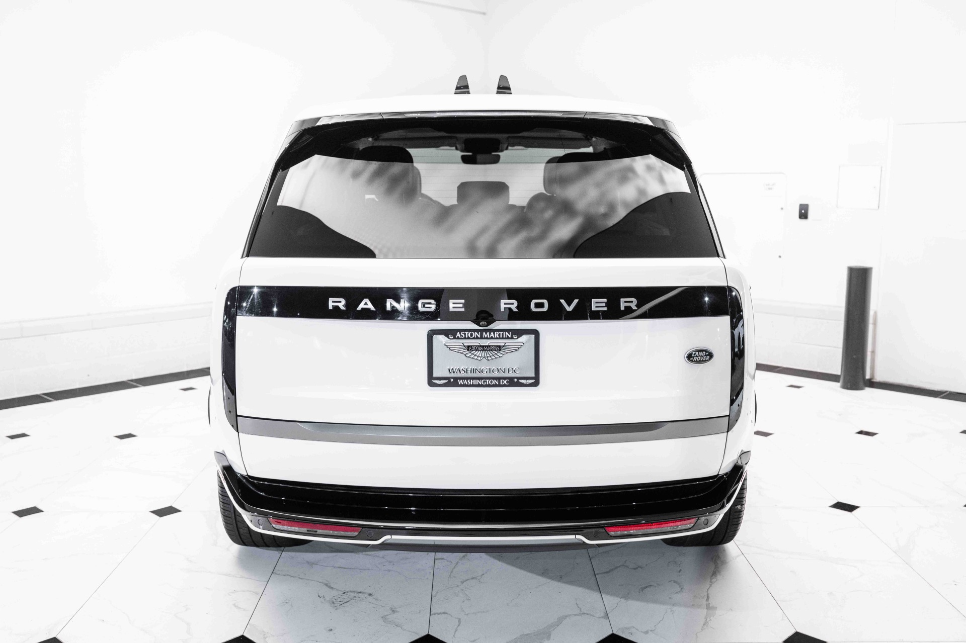 Rear Bumper Kit | LAND ROVER RANGE ROVER SWB 2023 Rear Bumper Kit | LAND ROVER RANGE ROVER SWB 2023