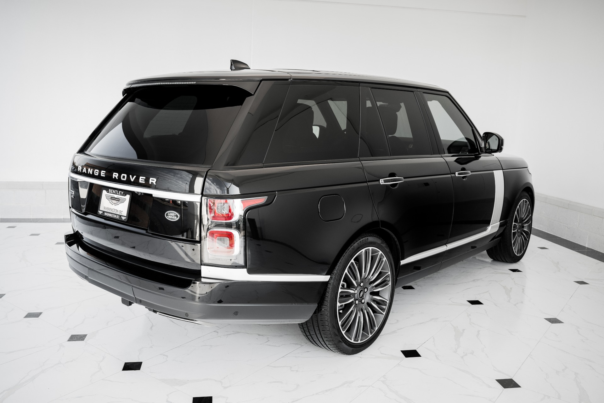 Used 2022 Land Rover Range Rover 5.0L V8 Supercharged